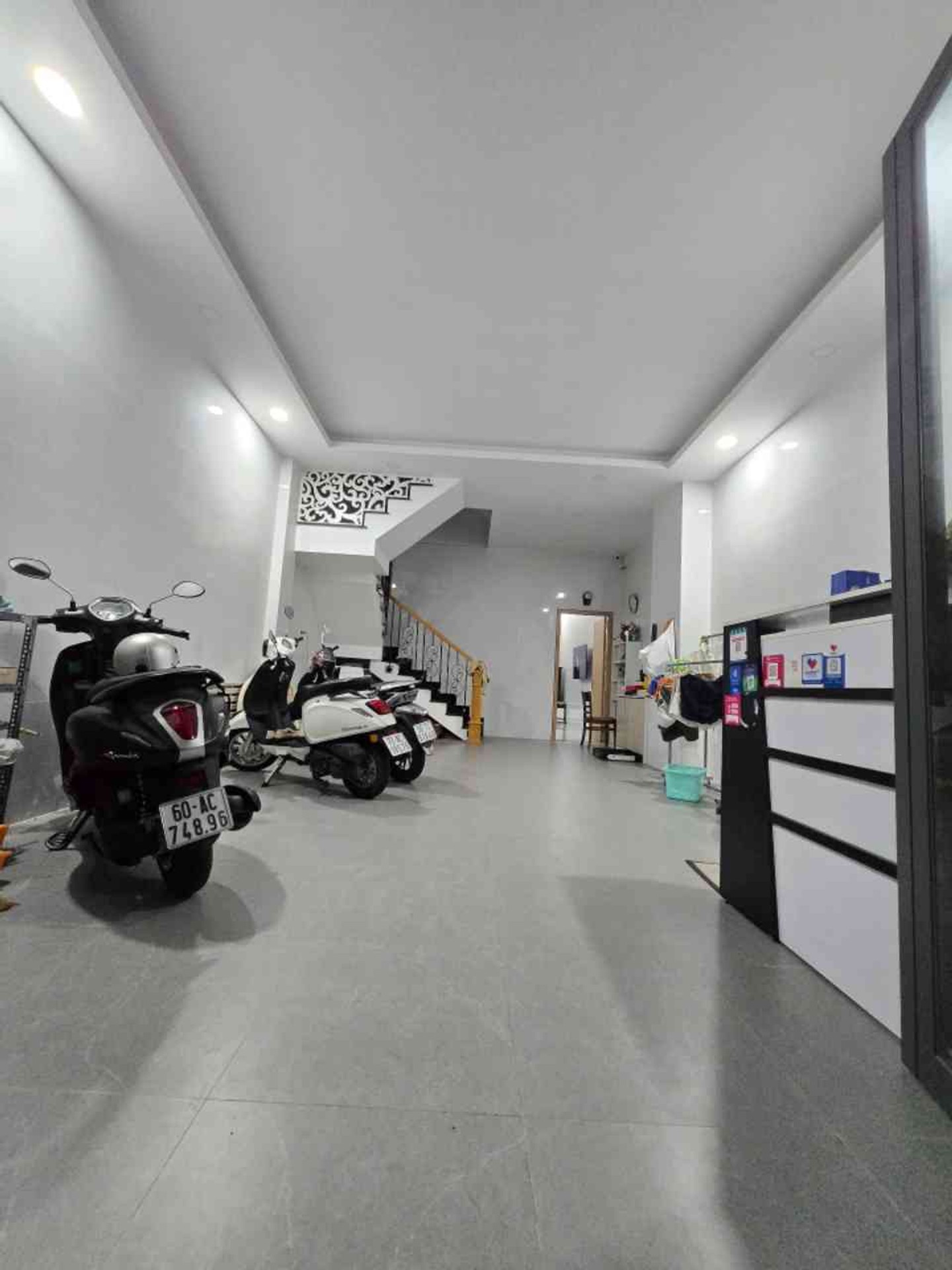 Bán nhà mặt phố Linh Xuân,90m², 4 tầng, mặt tiền 5m, kinh doanh thuận tiện nhỉnh 8 t.ỷ