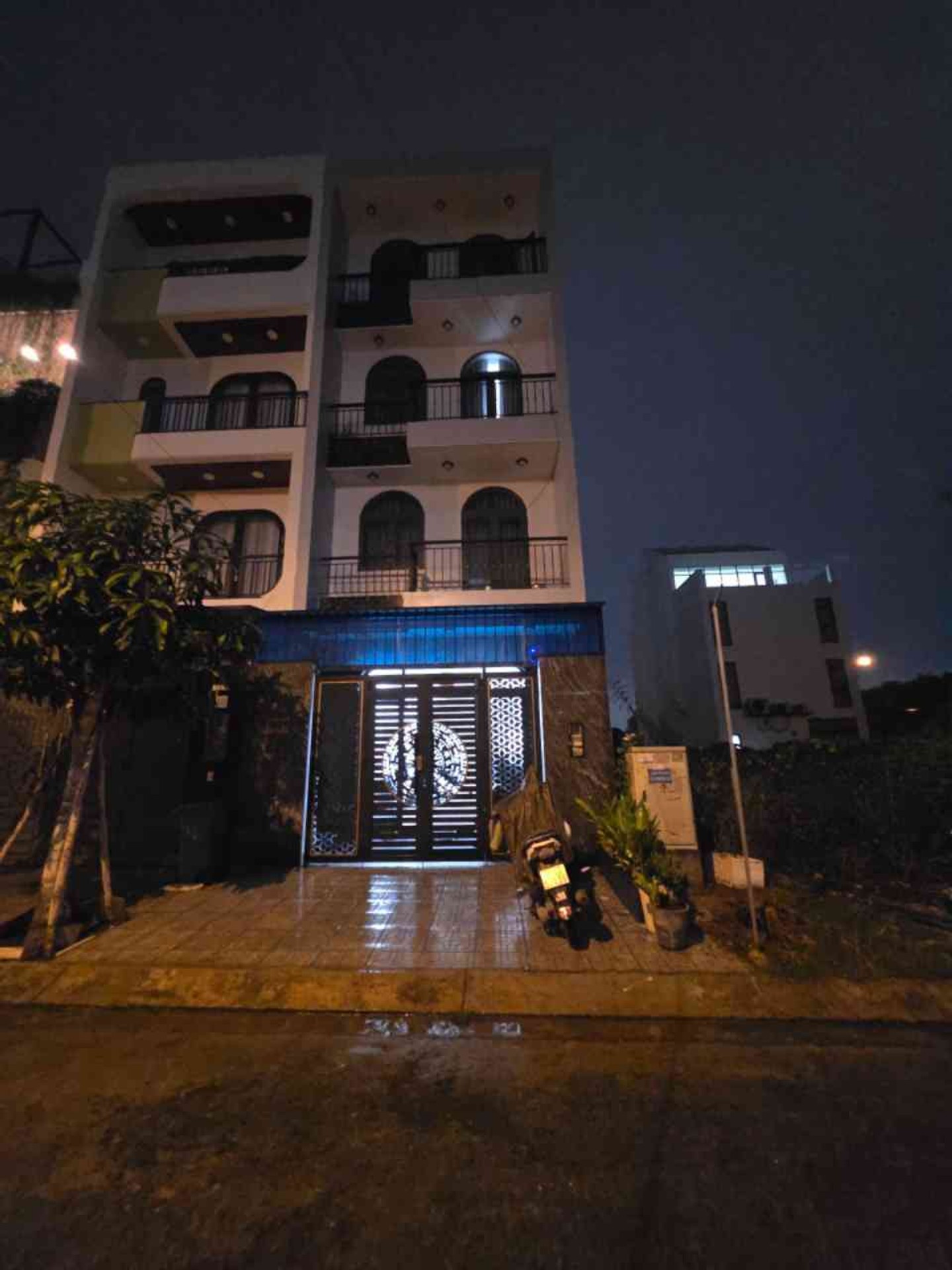 CHÍNH CHỦ BÁN NHÀ 4 TẦNG DT 90M² [ 5 × 18] KHU TÁI ĐỊNH CƯ ÊM ĐỀM LINH XUÂN. GIÁ 8TY6 . LH 0938 67