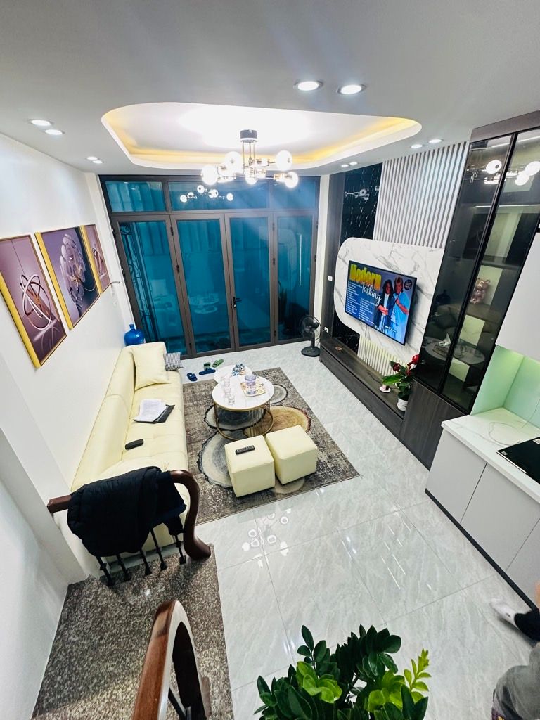 Nhà riêng 4 tầng tại khu vực Kim Ngưu với thiết kế tối ưu và nội thất đầy đủ chỉ 6.1 tỷ có bớt
