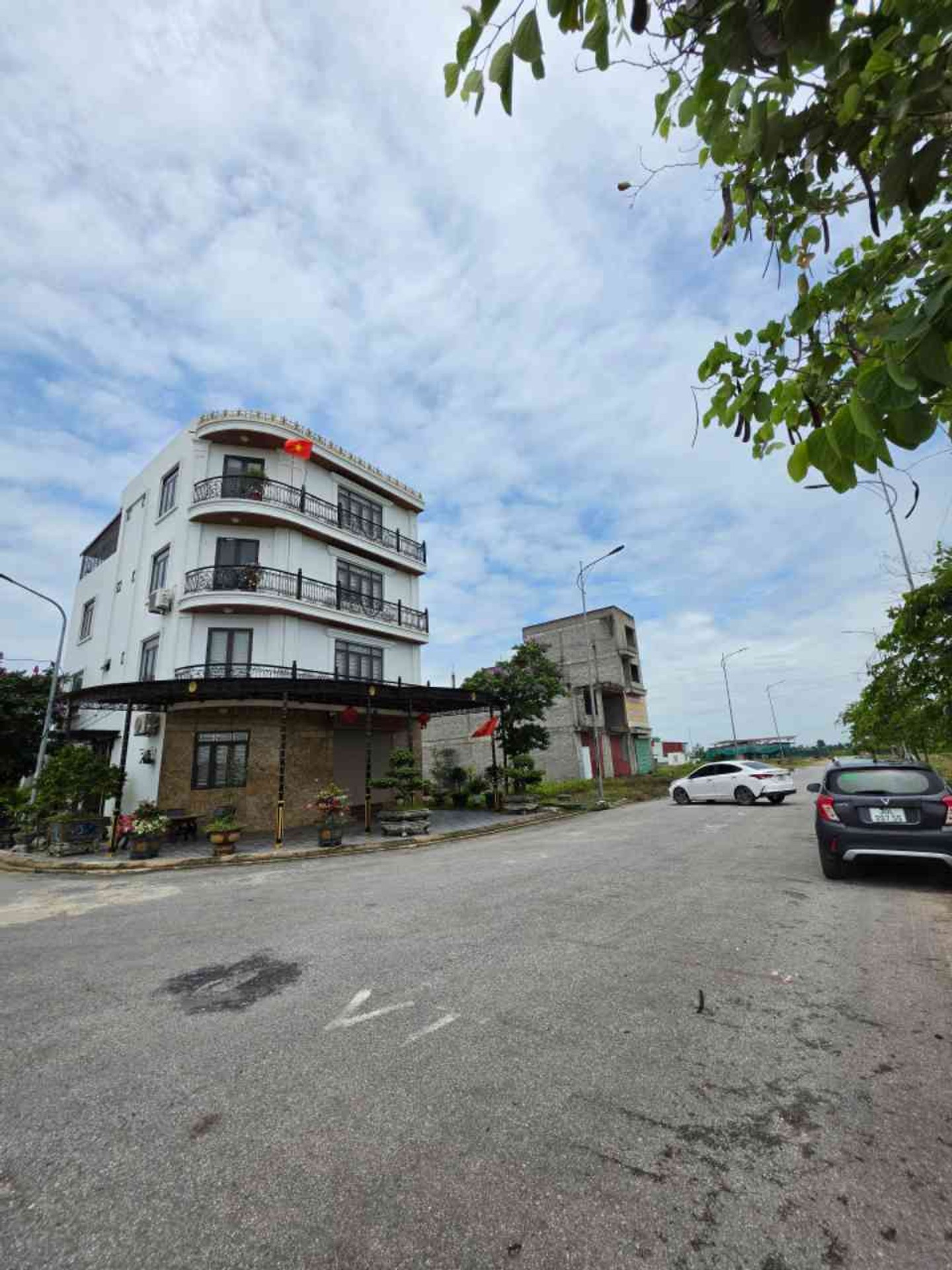 Mặt Đường 22m Đẹp nhất khu vực.
