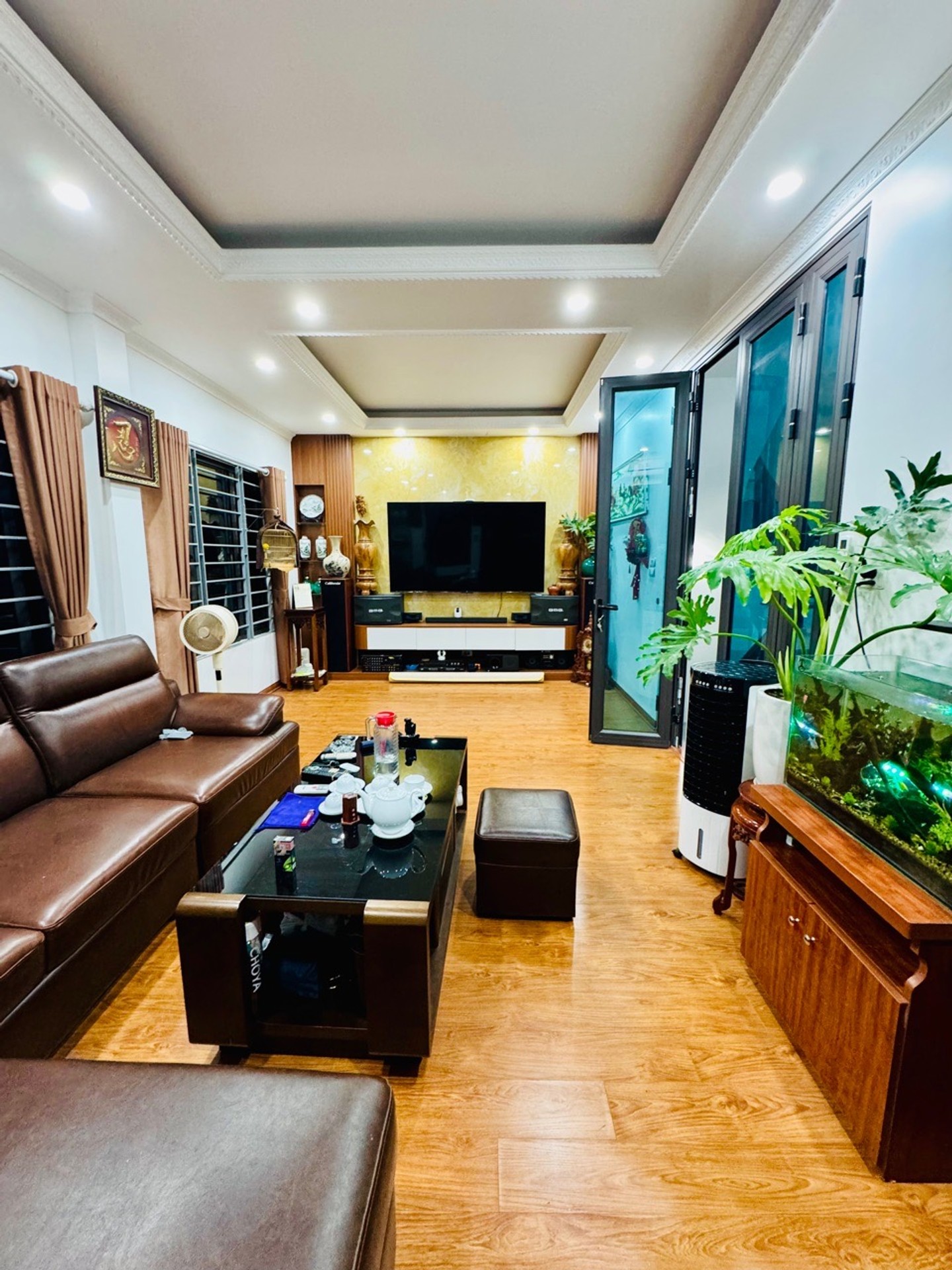 Nhà 5 tầng lô góc trung tâm Thanh Trì, giá 8.68 tỷ