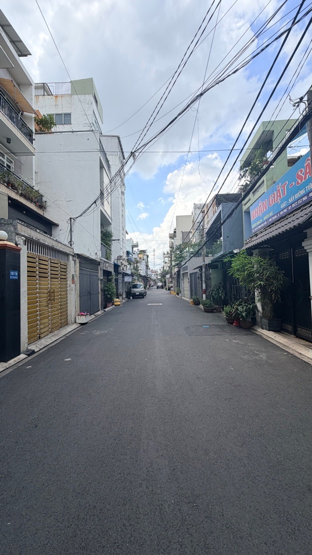 Bán nhà 3 tầng kiên cố gần Ngã Tư 4 Xã, diện tích 80m²