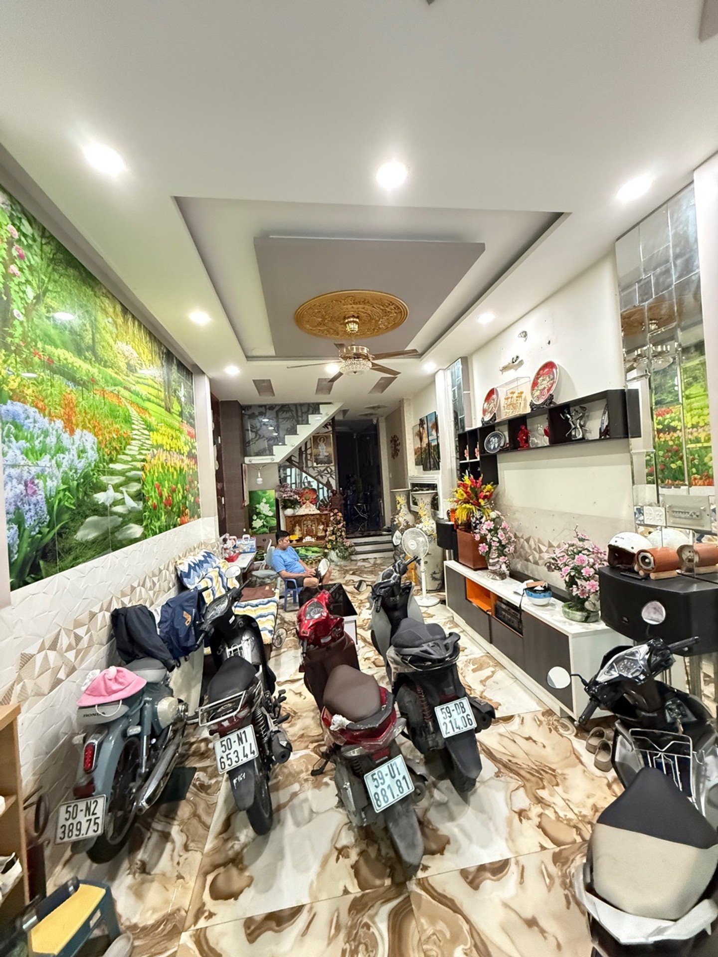 Nhà 6 tầng 6 phòng ngủ hẻm xe hơi khu Bình Tân, gần chợ 4 Xã giá 7.8 tỷ