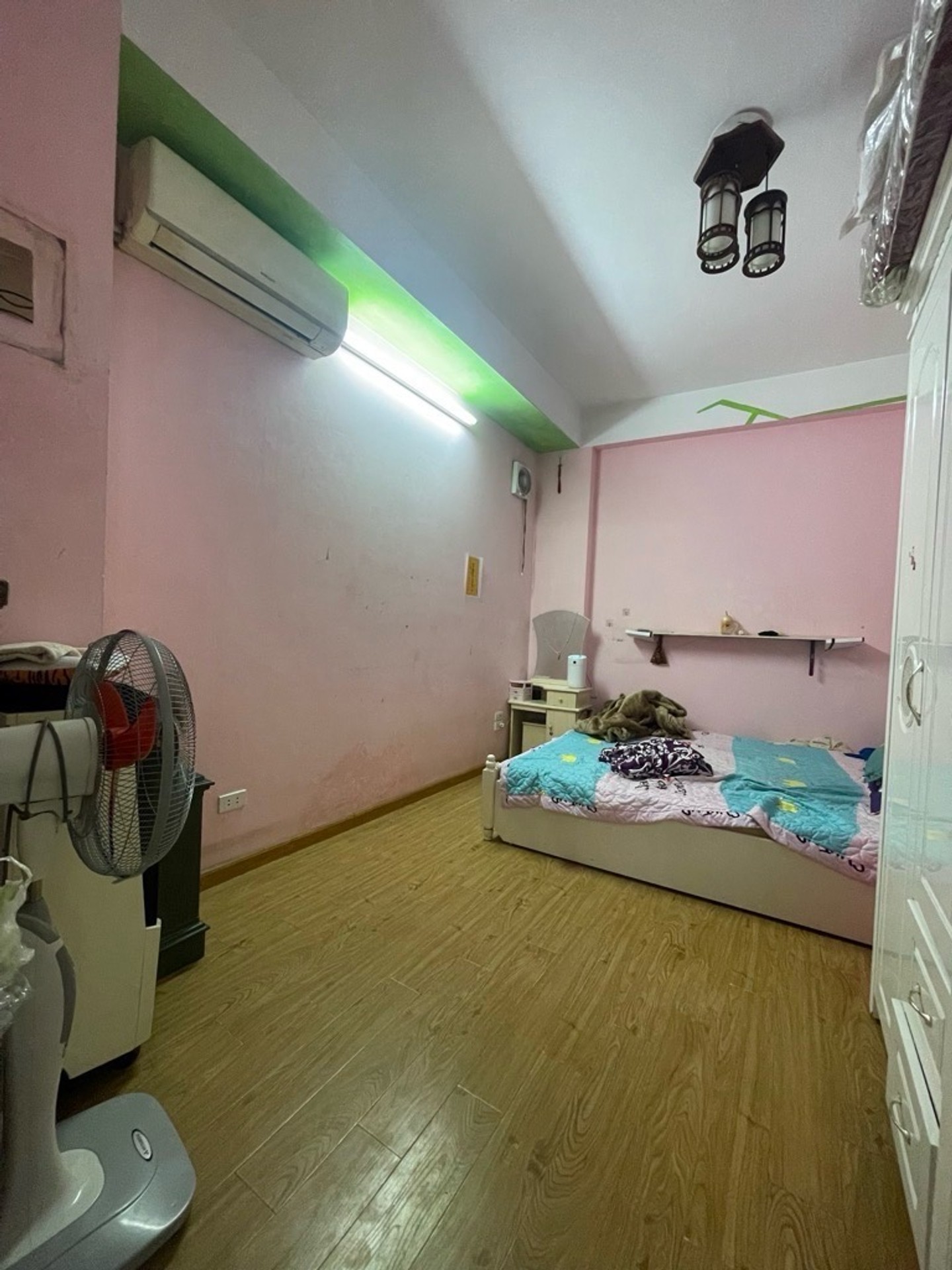 Nhà 6 tầng mặt tiền rộng ô tô đỗ cửa tại khu vực Láng