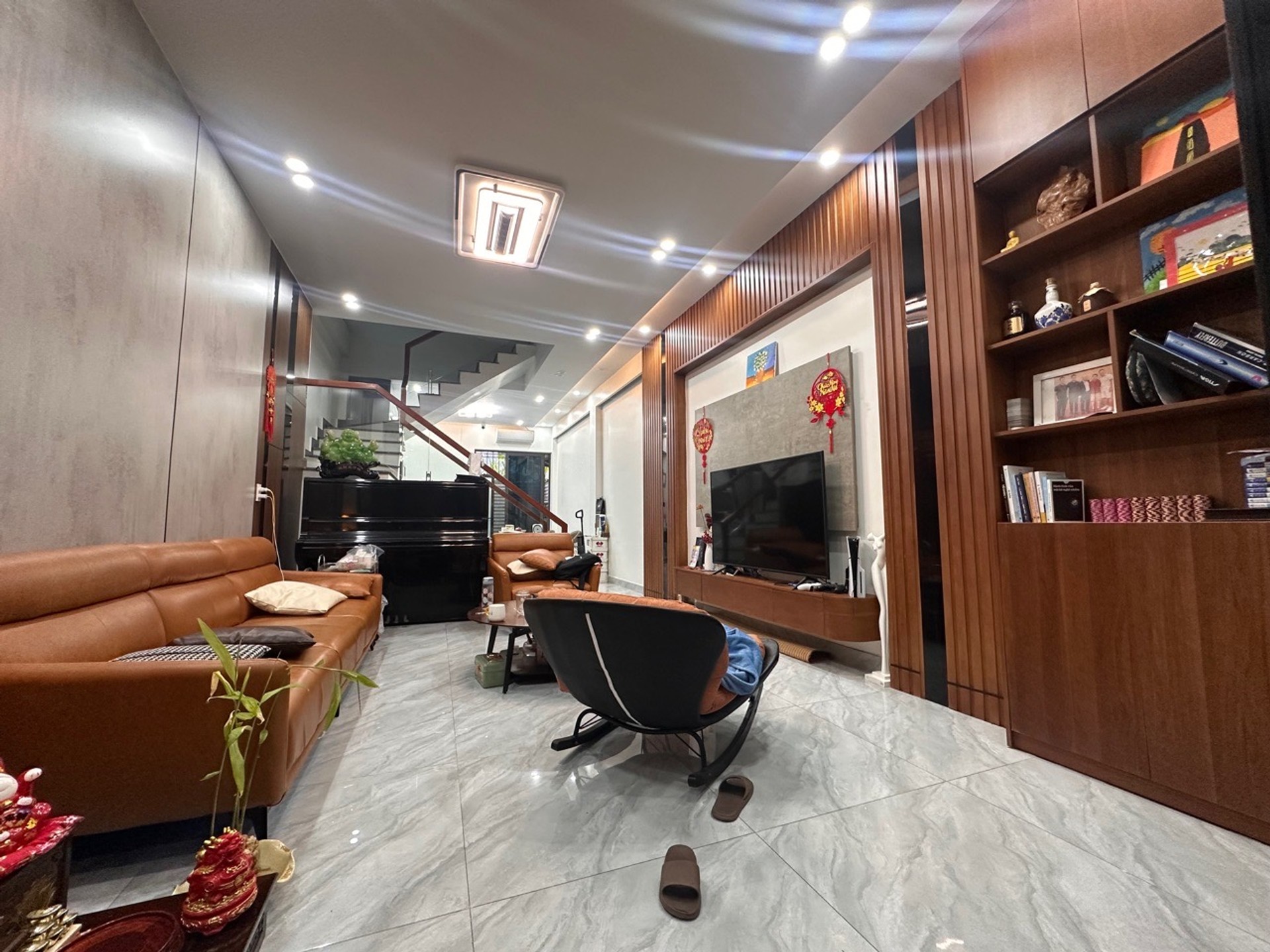 Bán nhà 4 tầng diện tích 63.4m2 giá 4.2 tỷ tại khu vực Nam Sơn