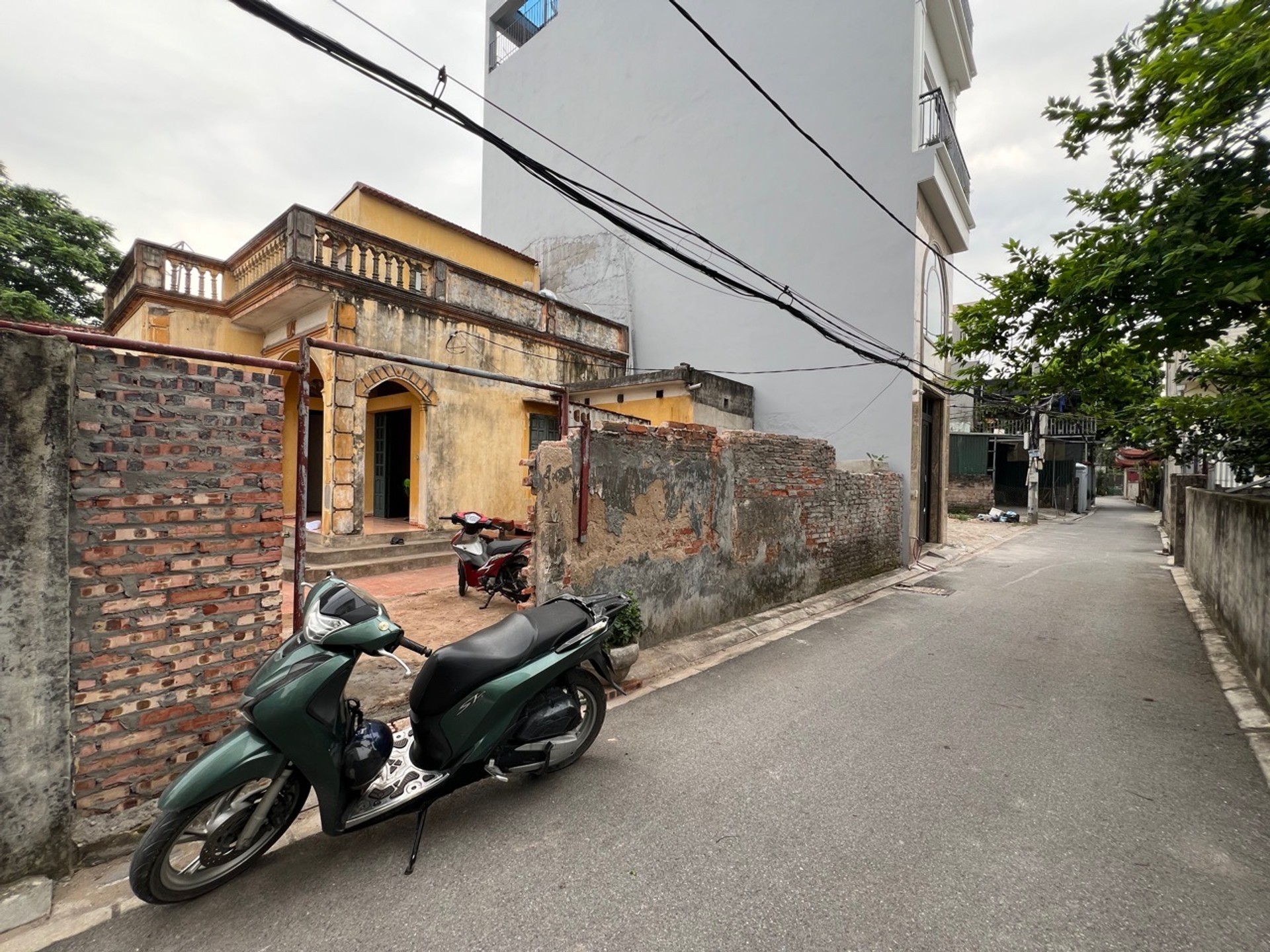 Bán nhà 2 tầng diện tích rộng mặt tiền đẹp tại Cổ Bi