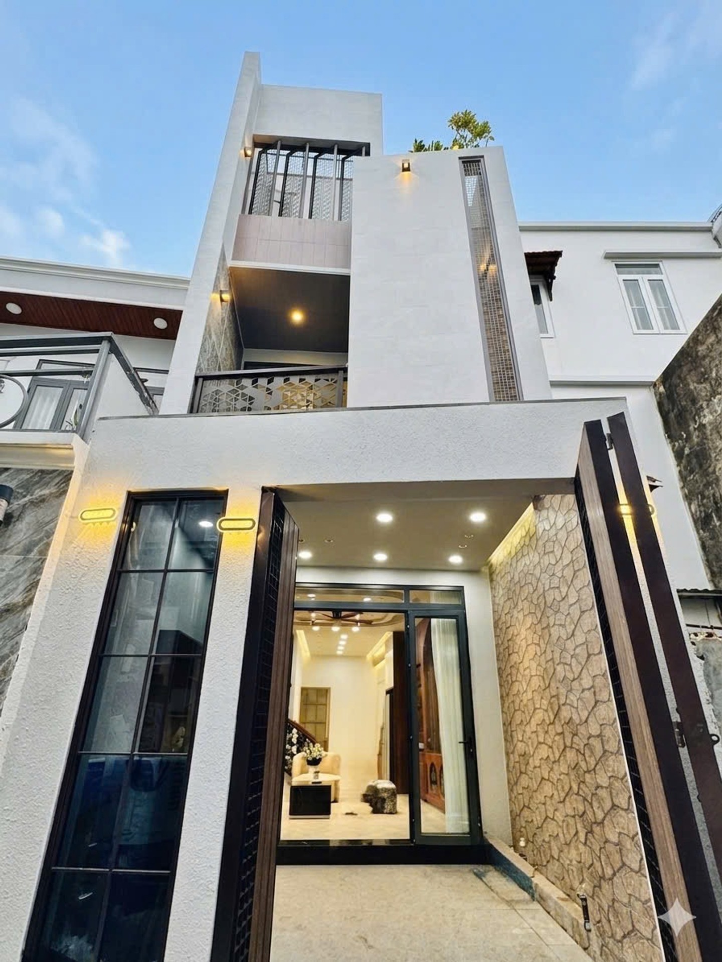 Nhà 3 tầng 3 phòng ngủ Quang Trung giá 6.5 tỷ thương lượng