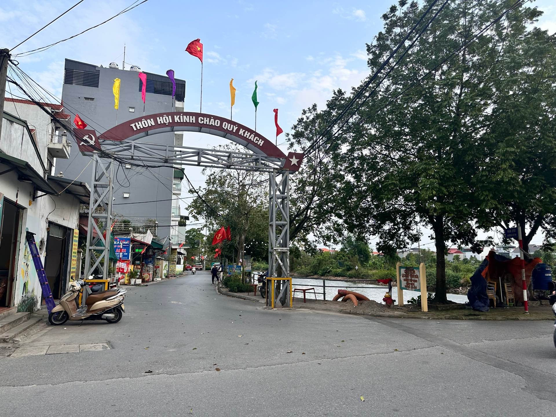 Bán đất trung tâm xã Gia Lâm, mặt tiền rộng 7m, ngõ ô tô vào