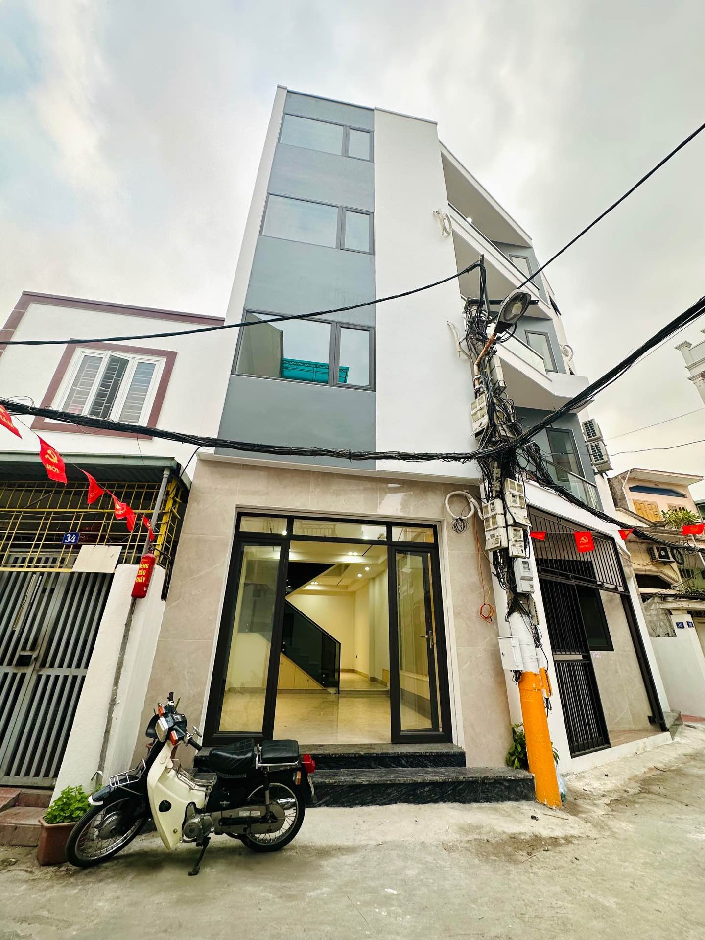 Bán nhà 4 tầng Trần Nguyên hãn 44m2, giá 3,95 tỷ
