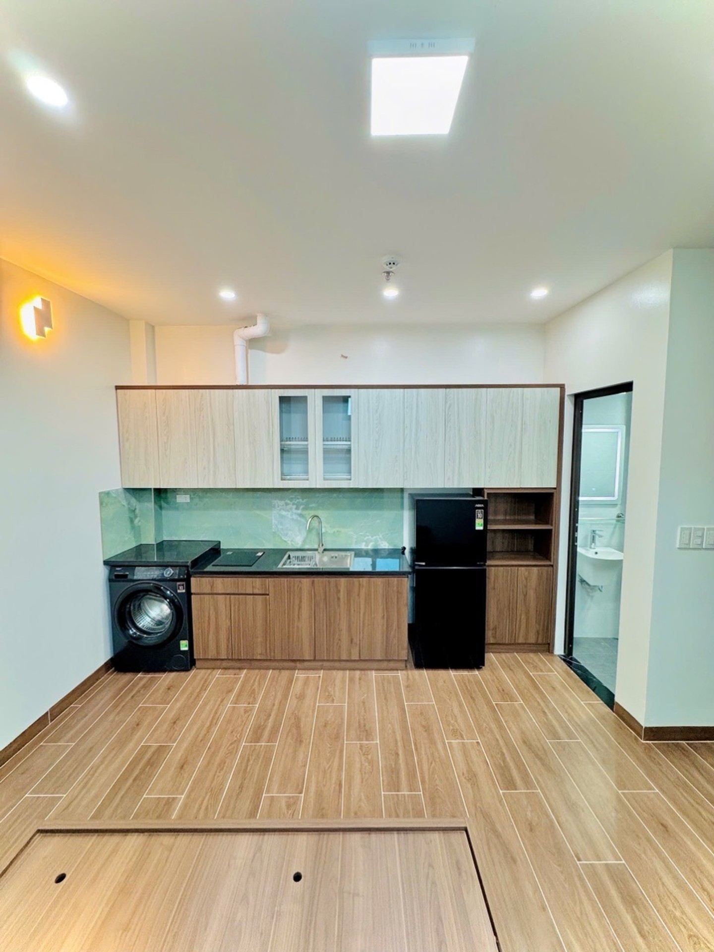 Bán nhà riêng 7 tầng thang máy gần phố Ngọc Lâm, diện tích 54.2m²