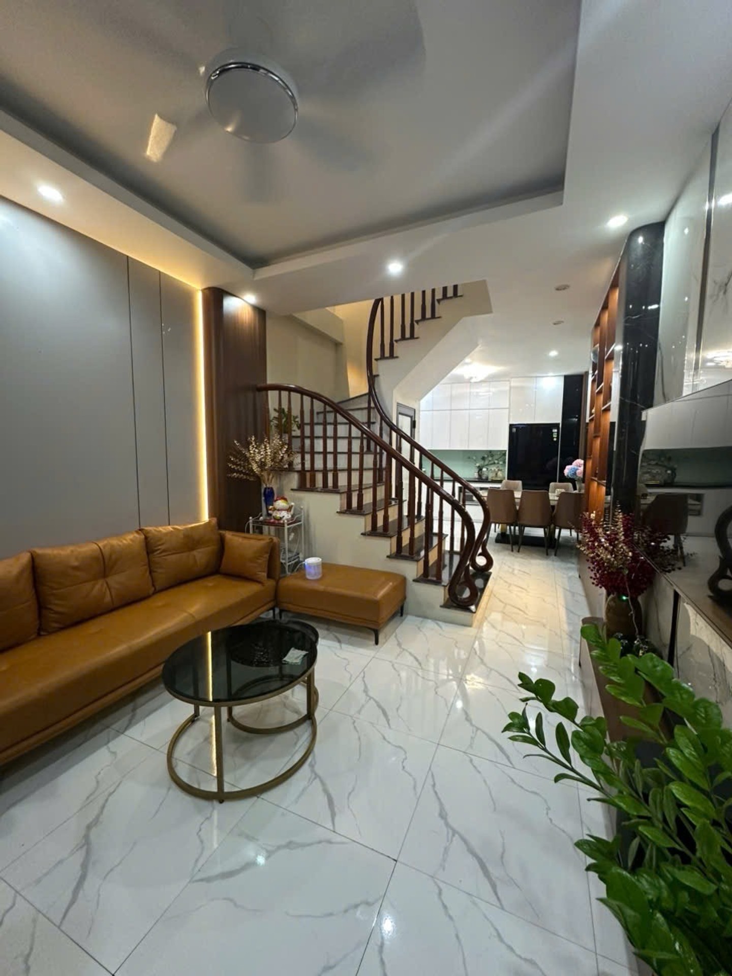 Nhà đẹp, thoáng 39m2 - 10m2 ra ô tô Trung Kiên, gần khu liên cơ Bắc Từ Liêm