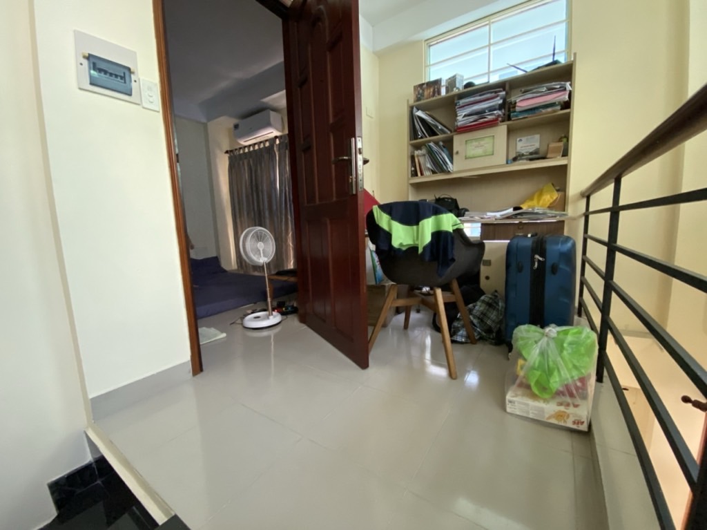 Nhà 6 tầng thang máy, 13 phòng căn hộ dịch vụ tại Hoàng Hoa Thám