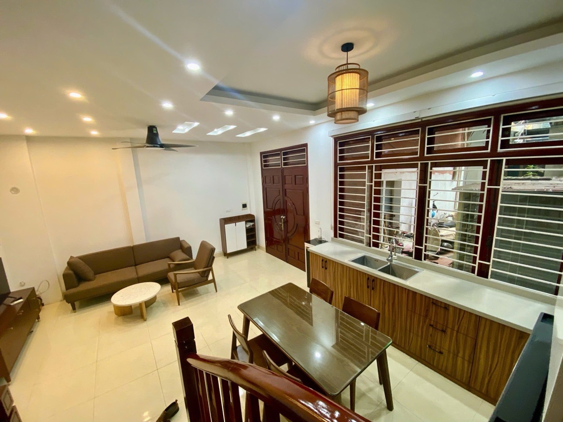 Cơ hội sở hữu nhà riêng trung tâm quận Long Biên với giá tốt hiếm có