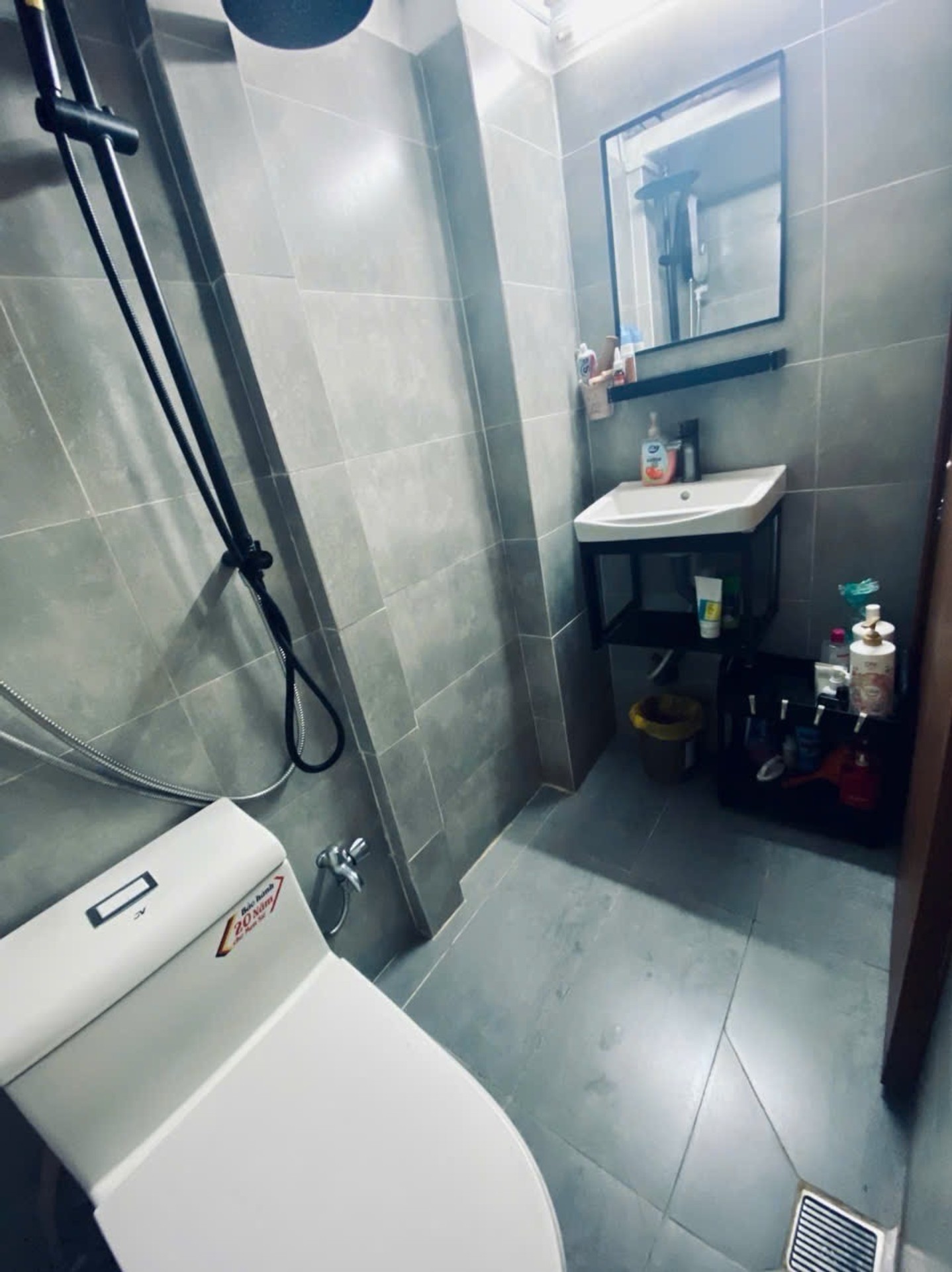 Hẻm xe hơi Q3, 4 tầng, kiểu dáng hiện đại, 2PN mới ở ngay chỉ nhỉnh 2 tỷ