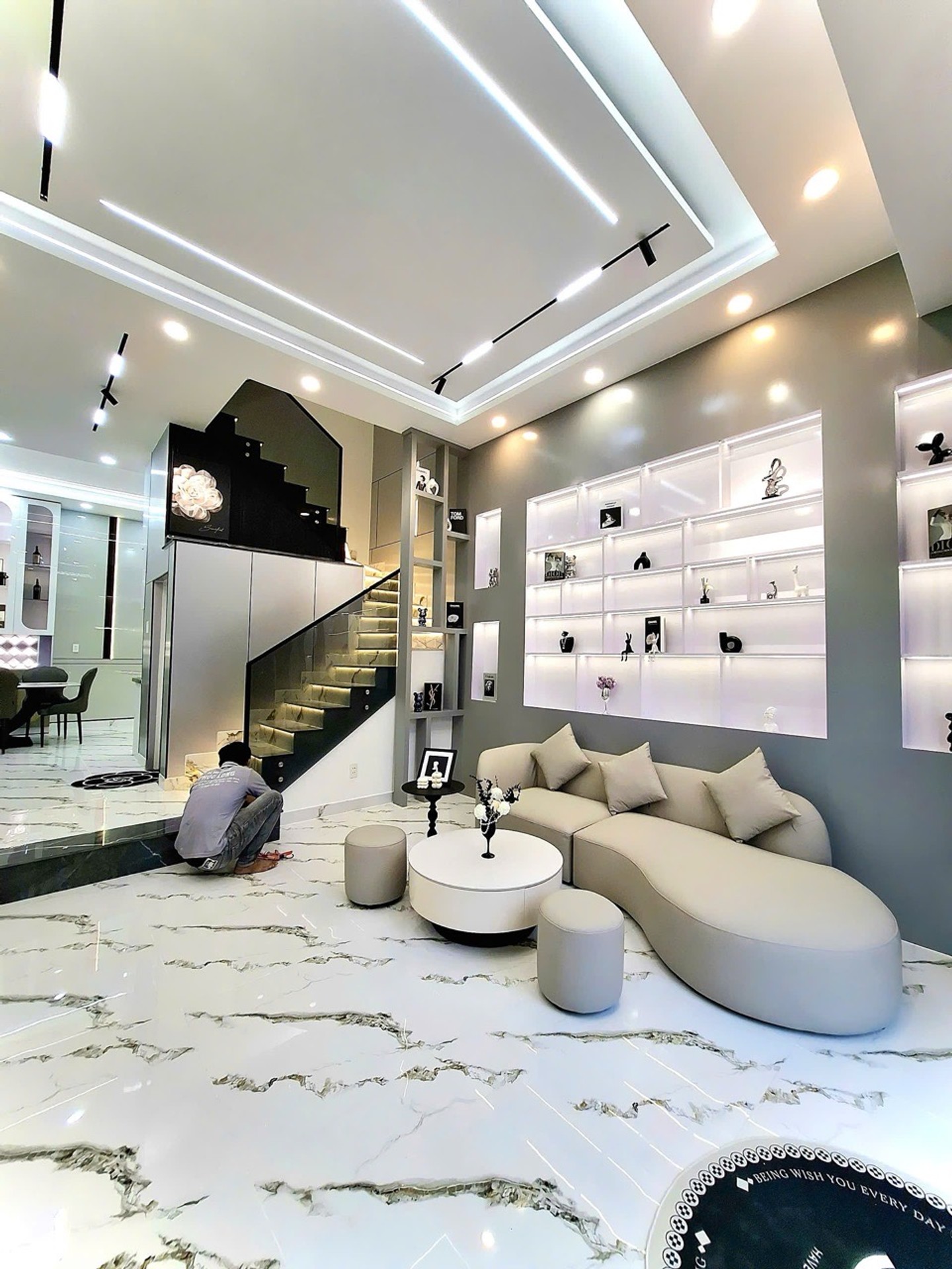 NHÀ ĐẸP HẺM XE HƠI – HUỲNH TẤN PHÁT – 5,96 TỶ.
54m2 _ 3PN_2 TẦNG + SÂN THƯỢNG.