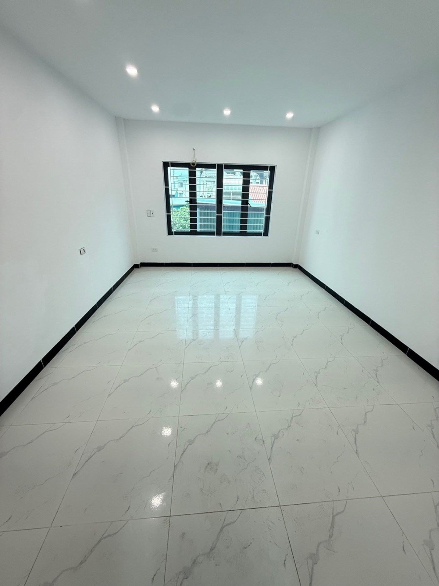 Bán nhà 5 tầng Thang máy tại Ngũ hiệp gần Tecco Tứ hiệp, Thanh Trì.