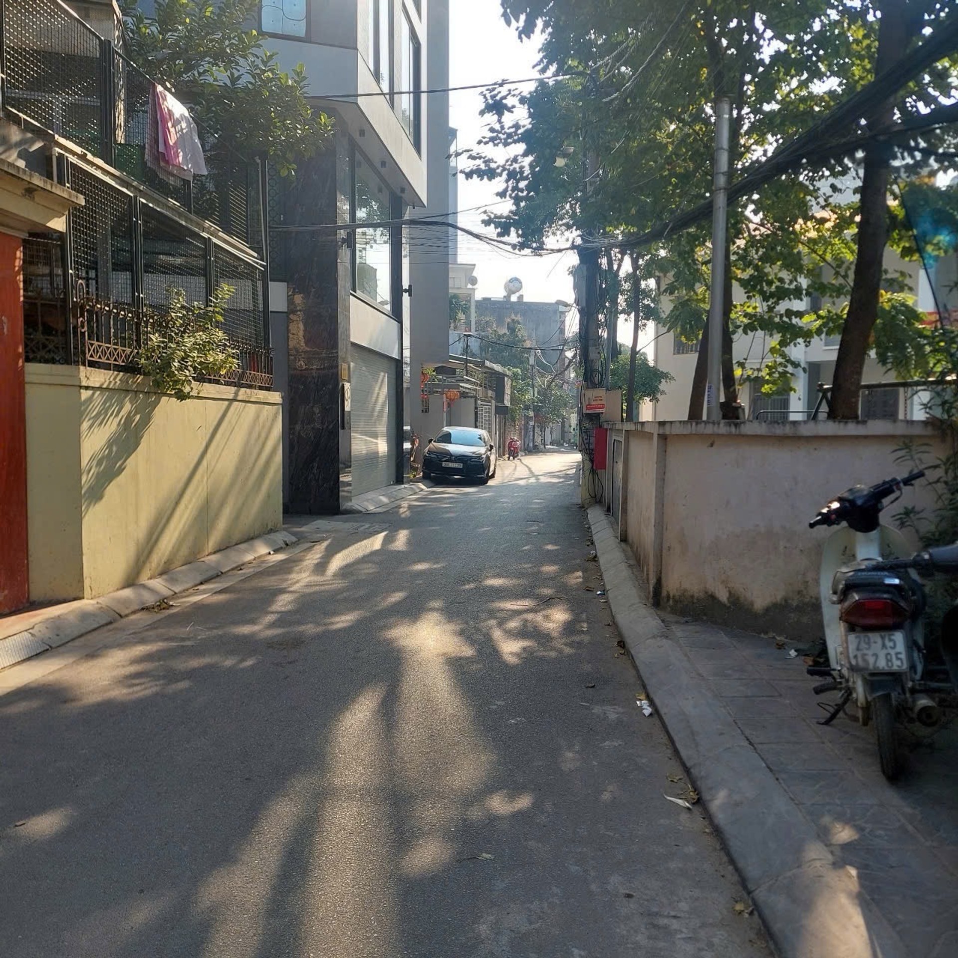 Bán đất trung tâm phường Ngọc Thụy, diện tích 110.8 m², mặt tiền 4.8 m, đất nở hậu, giá 19.5 tỷ