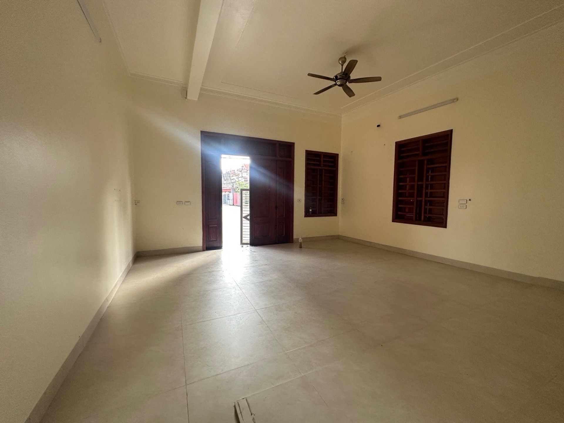 BÁN NHANH PHÚ TRẠCH – MỄ SỞ | NHÀ 3 TẦNG LÔ GÓC 92M² – MT 6M – 7.X TỶ