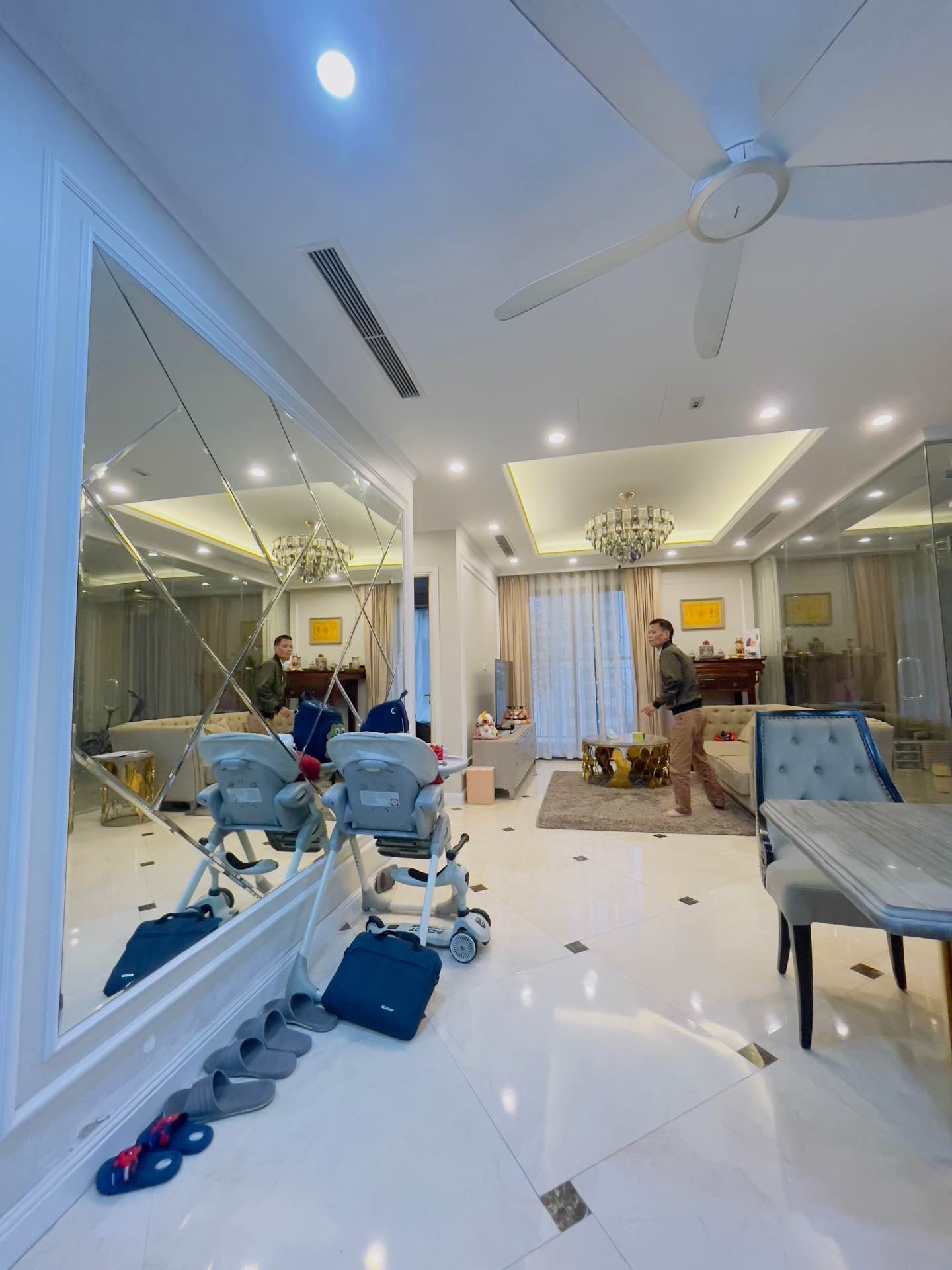 Căn hộ góc 3 mặt thoáng view bể bơi sang trọng tại Bắc Từ Liêm