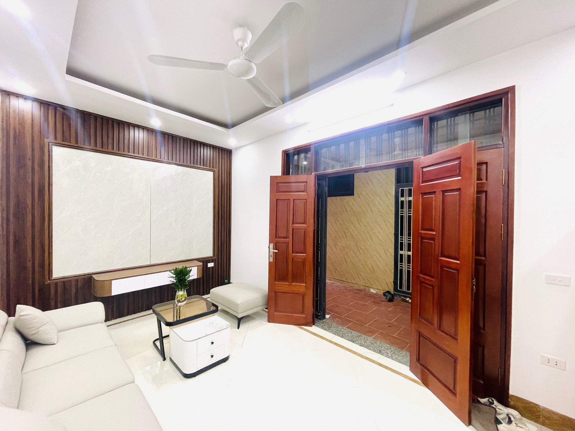 Nhà 4 tầng lô góc gần mặt phố, diện tích 30m2, giá 7,7 tỷ
