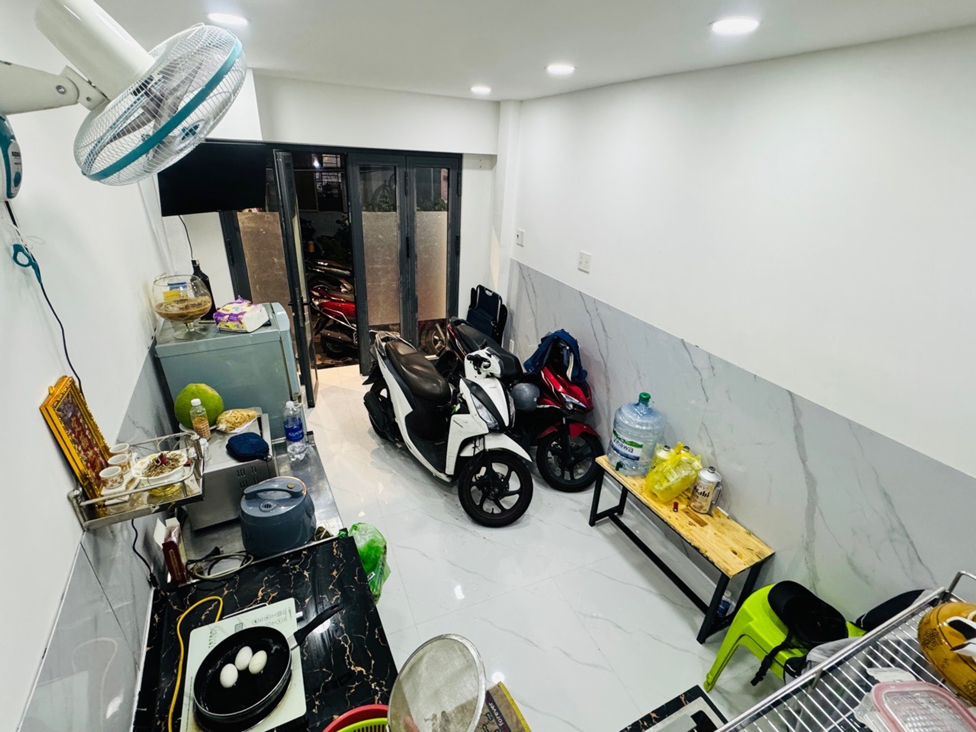 Bán nhà 2 tầng 28m2 tại Quận 8, giá 2,9 tỷ, 2 phòng ngủ
