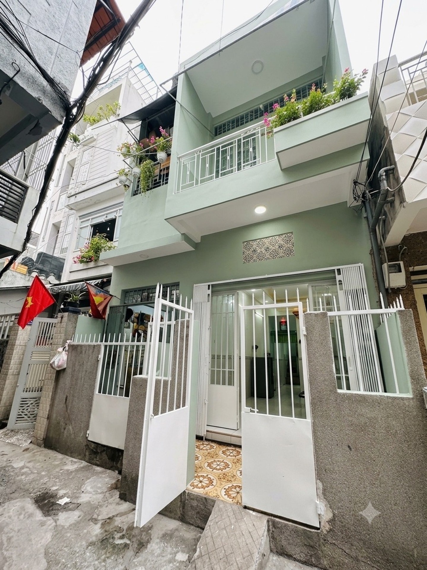 Nhà 2 tầng 3 phòng ngủ tại Lê Hồng Phong, quận 5, giá 7 tỷ đồng