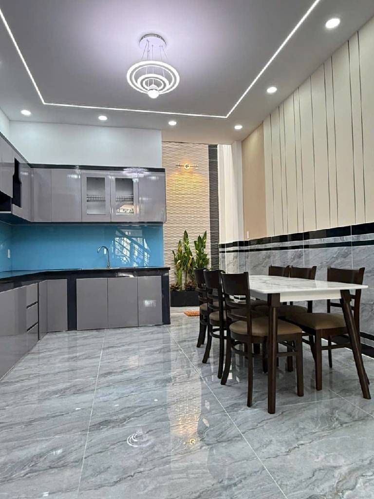 Nhà 80 m _ 3 tầng dài 20 m _ hẻm xe tải _ 1/ ngắn ra Thới an 16 _ Lê thị Riêng