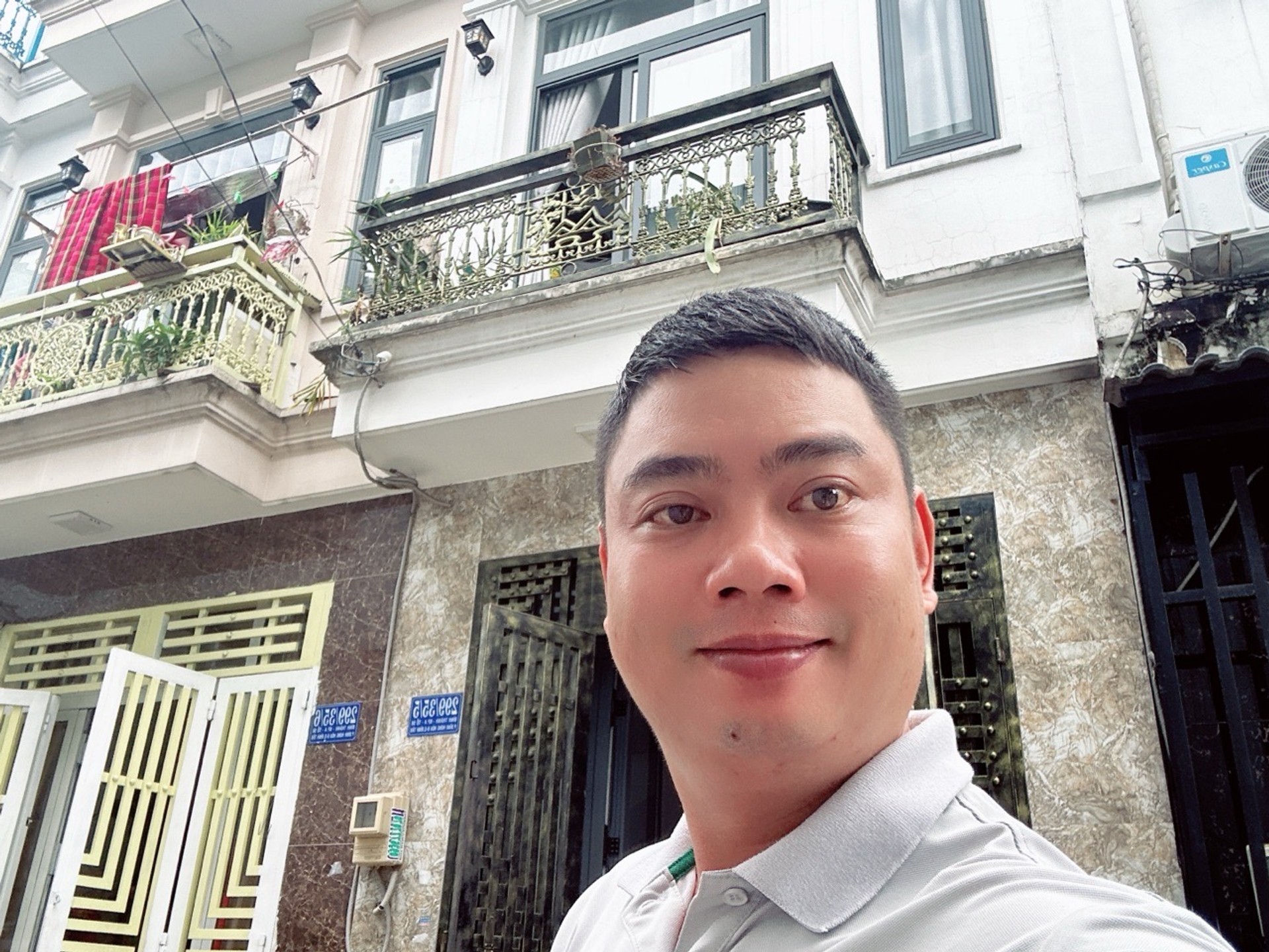 Bán nhà 4 tầng gần chợ tại địa phương, giá giảm ưu đãi