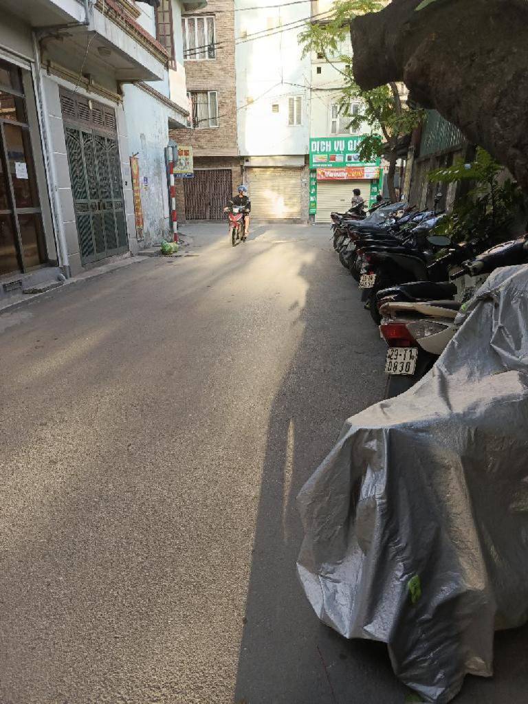 Nhà riêng 1 tầng mặt ngõ thông, kinh doanh tốt tại quận Thanh Xuân