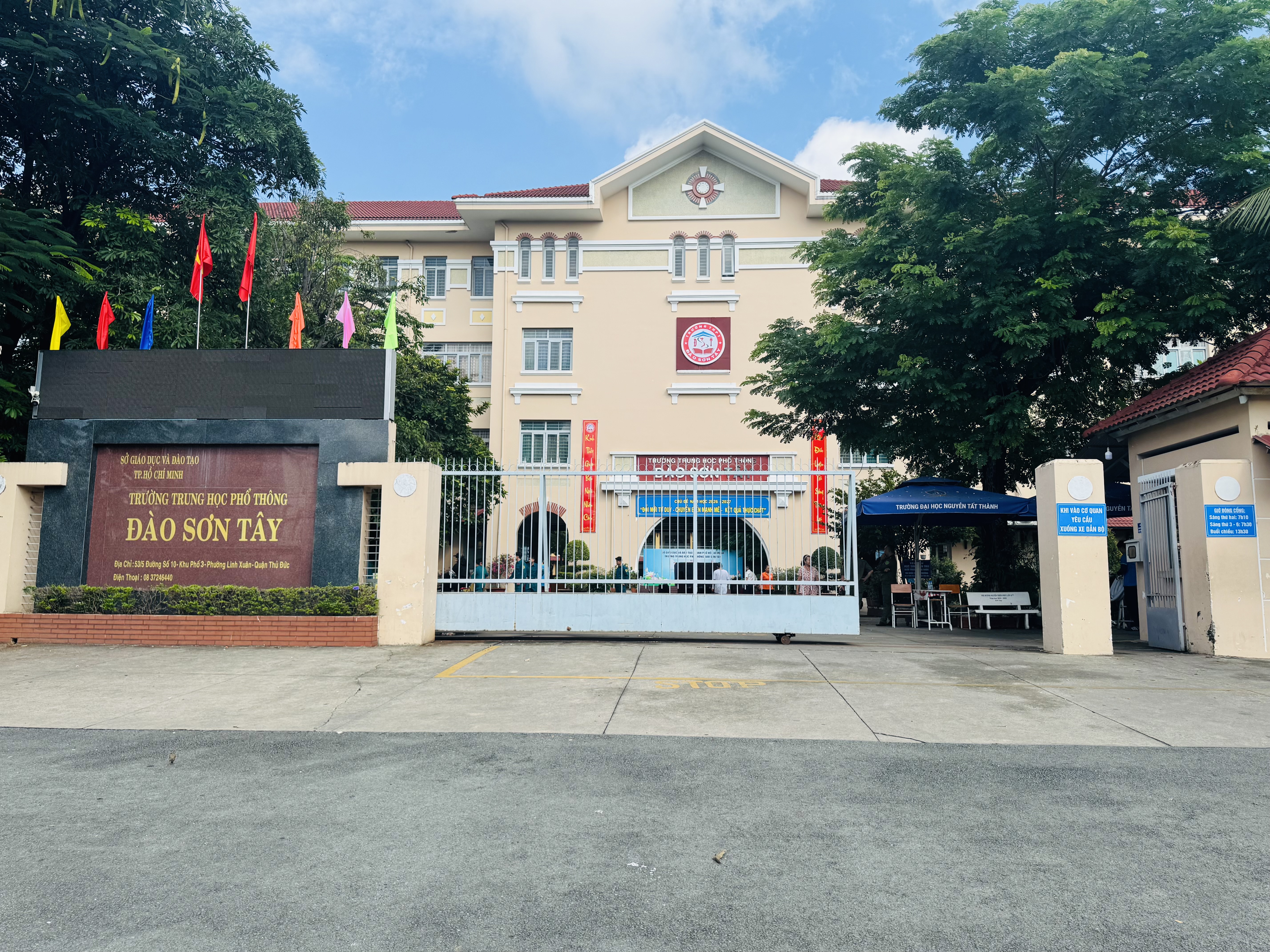 💥NHÀ HẺM LINH XUÂN ĐẸP MỚI VỀ Ở NGAY - CÁCH Ô TÔ 5M - NHÀ 55M2 - 2 LẦU ĐÚC KIÊN CỐ . 4,2 T.Y 💥