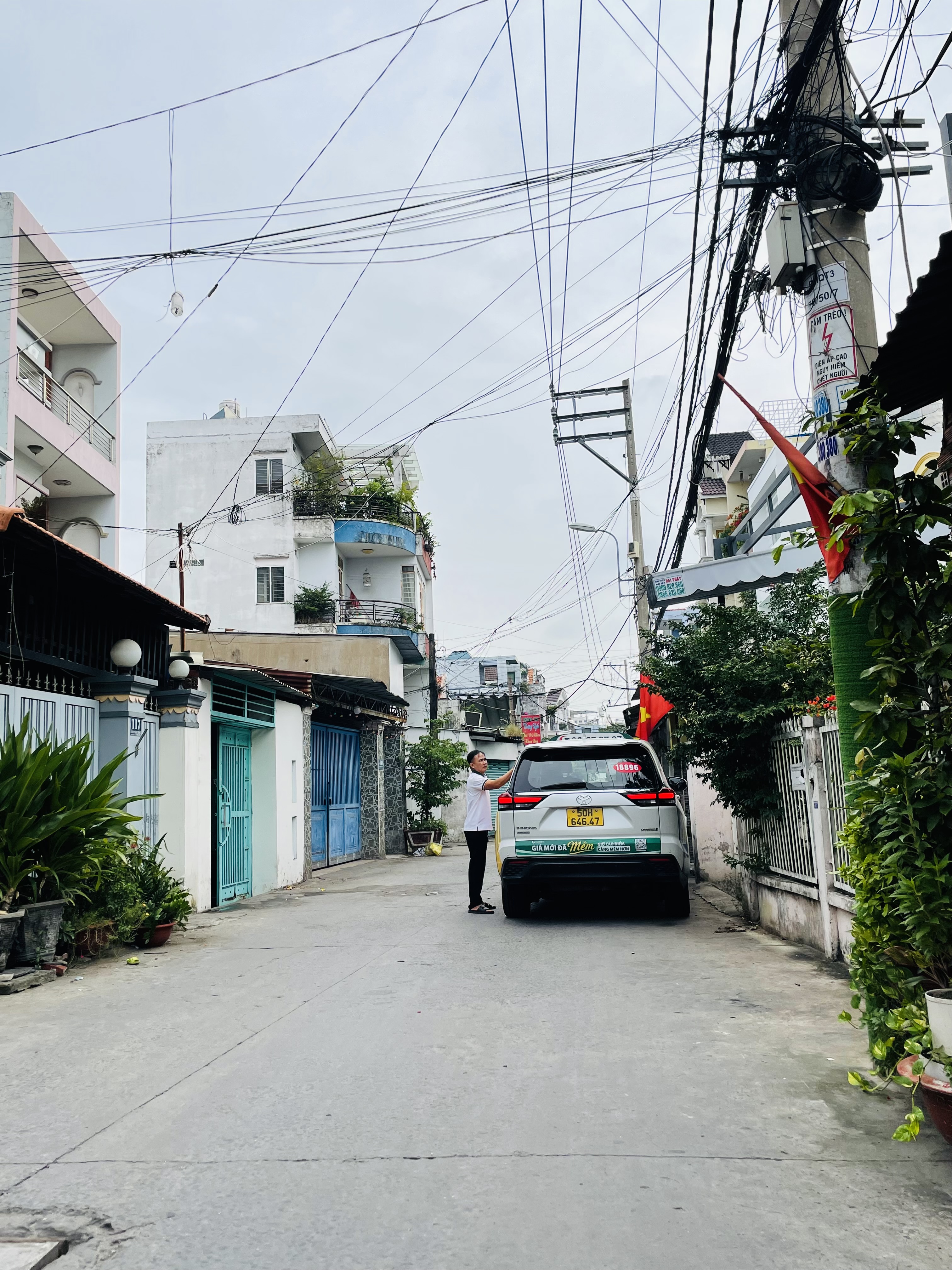 BĐS Q12 GIẢM TỚI ĐÁY 👉XEM NGAY KẺO LỠ 5 ❌ 13 NHÀ LẦU KIÊN CỐ 🚘 TỚI NHÀ - CHƯA TỚI #3TỶ👉XEM LUÔN