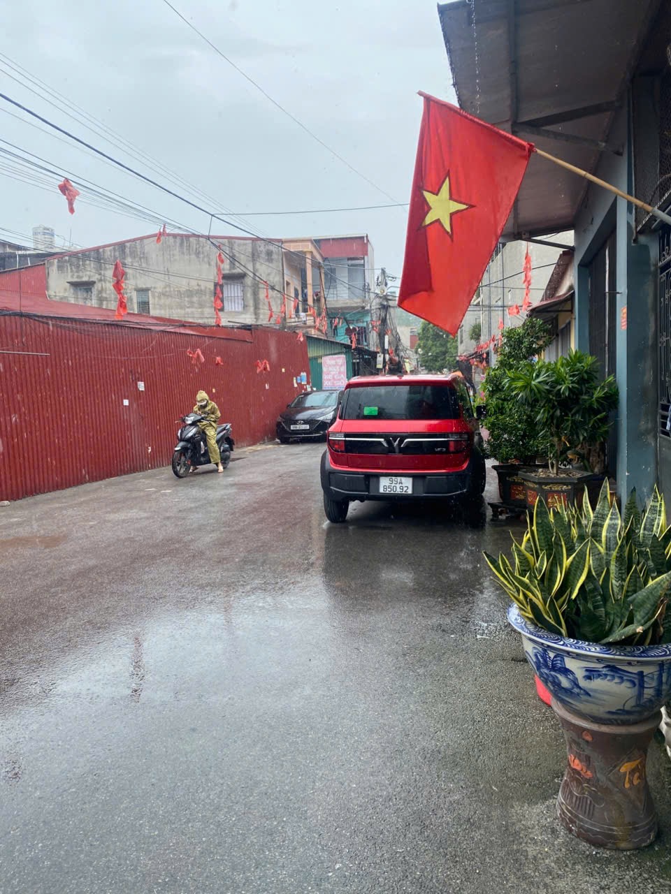 Siêu gấp,nhà Lãm Làng, 67m2, kinh doanh tốt, đường ô tô tránh nhau, 3tỷ2