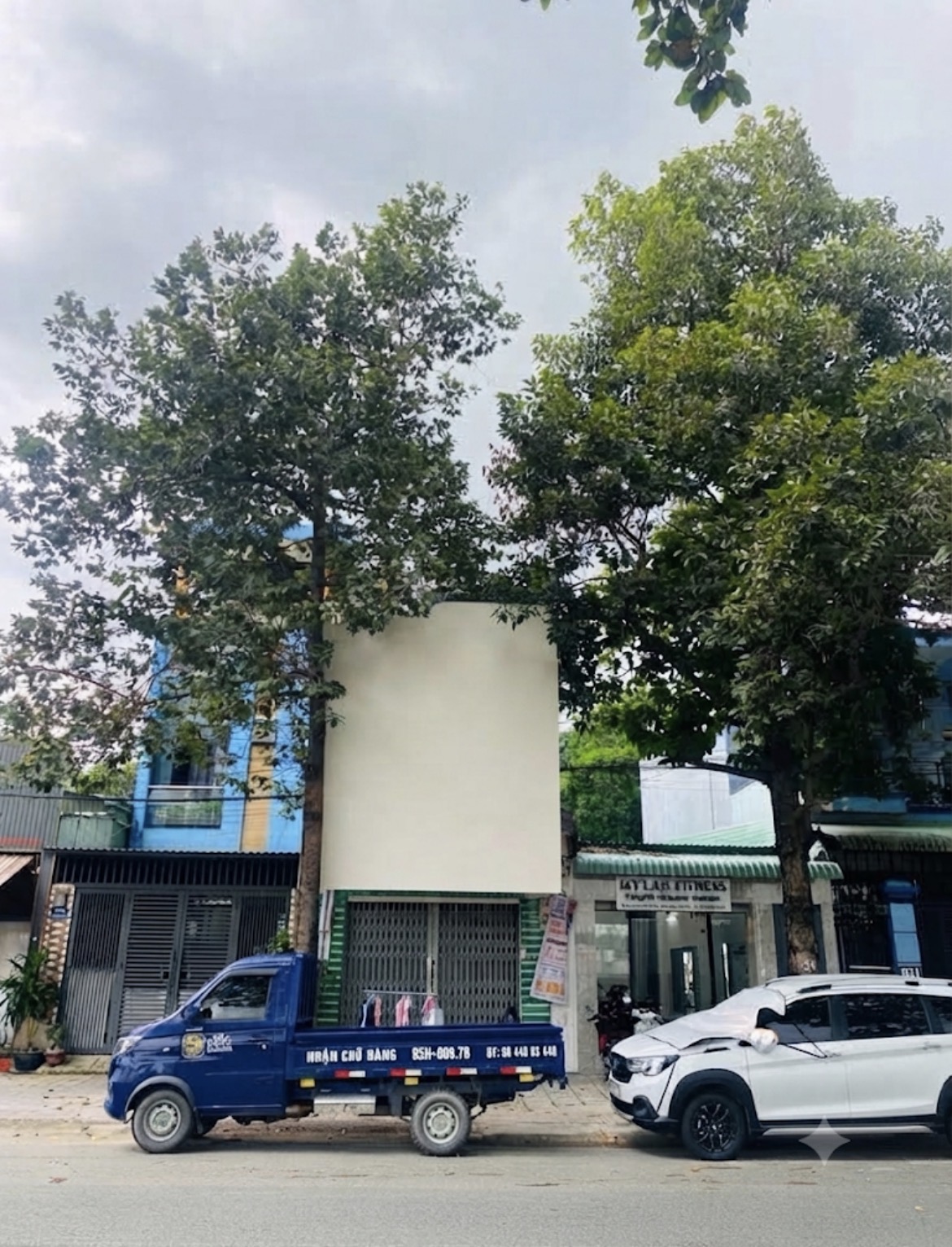Nhà 111m2, giá 6.65 tỷ,bên hông SVĐ Đông Hoà, hợp kinh doanh
