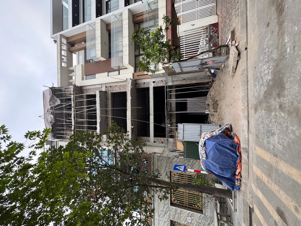 Nhà riêng 6 tầng phong cách hiện đại tại Phúc Lợi - Tiện nghi hoàn hảo