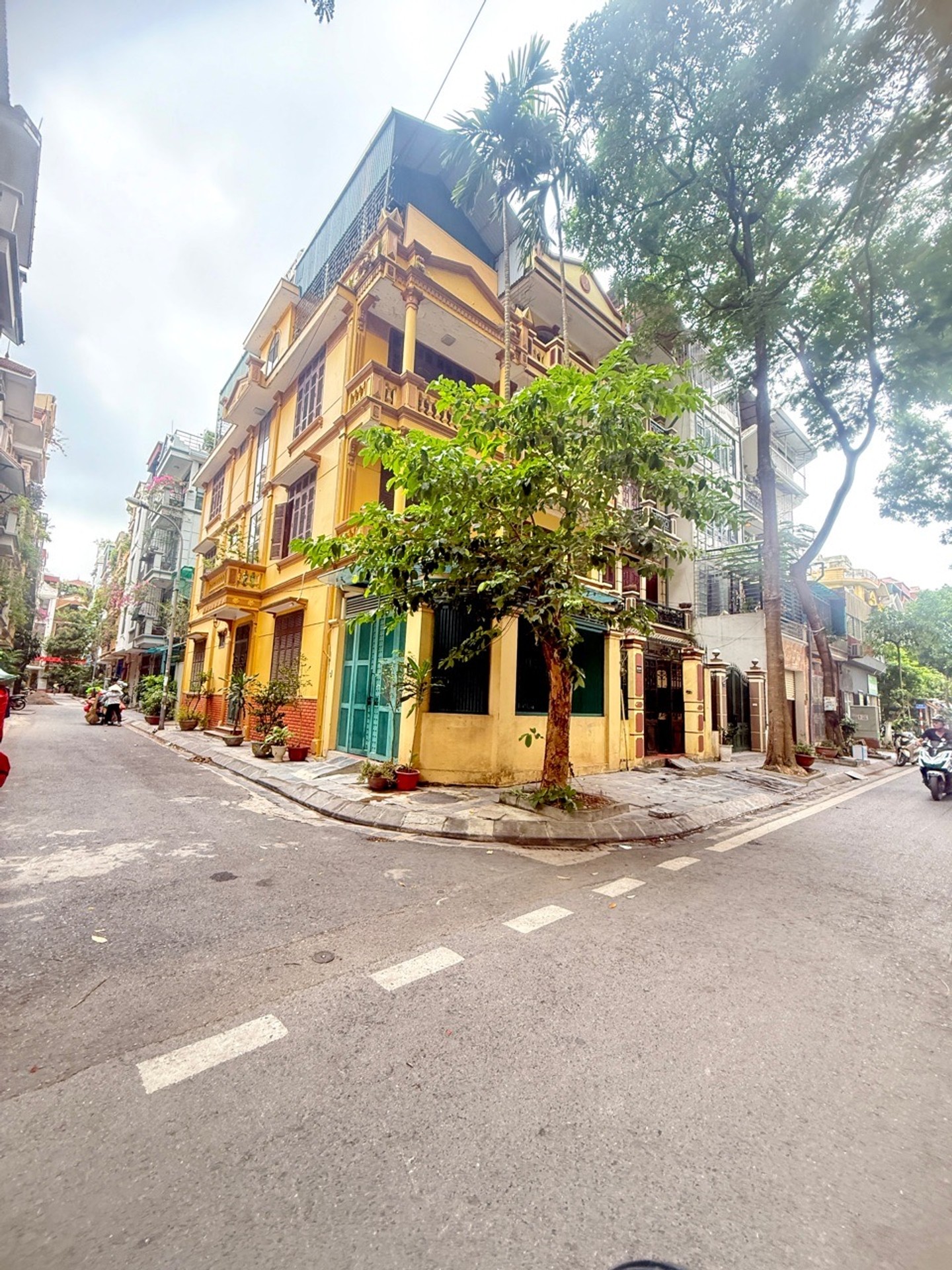 🏡 NHÀ PHÂN LÔ– KHU ĐÔ THỊ ĐỊNH CÔNG- LÔ GÓC 3 THOÁNG – Ô TÔ TRÁNH, VỈA HÈ RỘNG