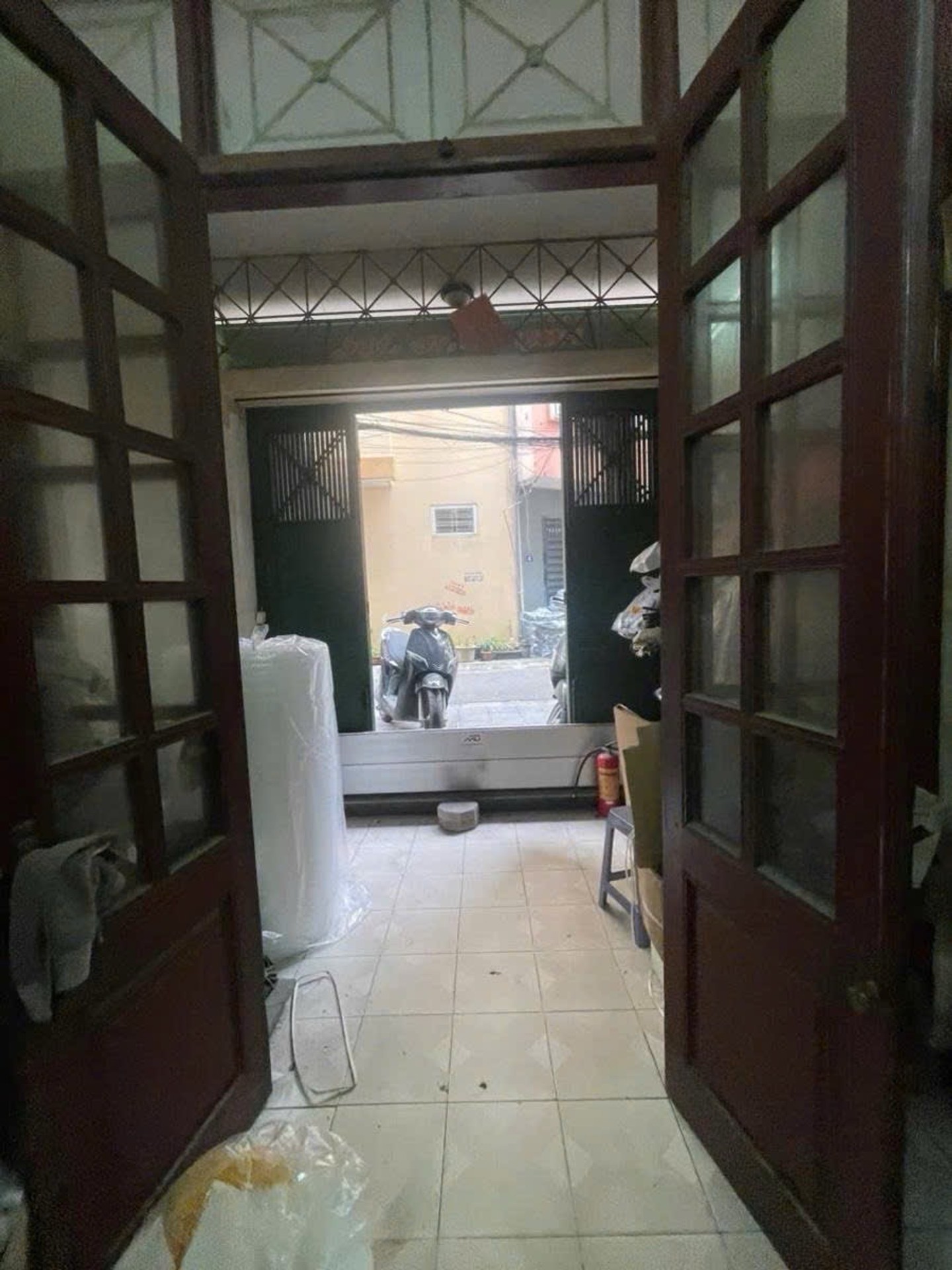 Bán nhà 4 tầng phố Lạc Nghiệp, mặt ngõ ô tô tránh kinh doanh phụ tùng oto sầm uất. Giá gần 18tỷ