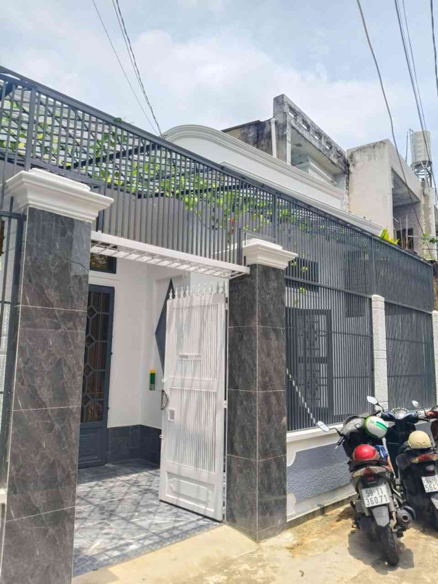 Cơ hội bắt đáy BĐS QUẬN 12 - hơn 100m2 3 PHÒNG NGỦ - CĂN GÓC NGANG 8m - gần Mặt Tiền Tô Ký chỉ3,75T