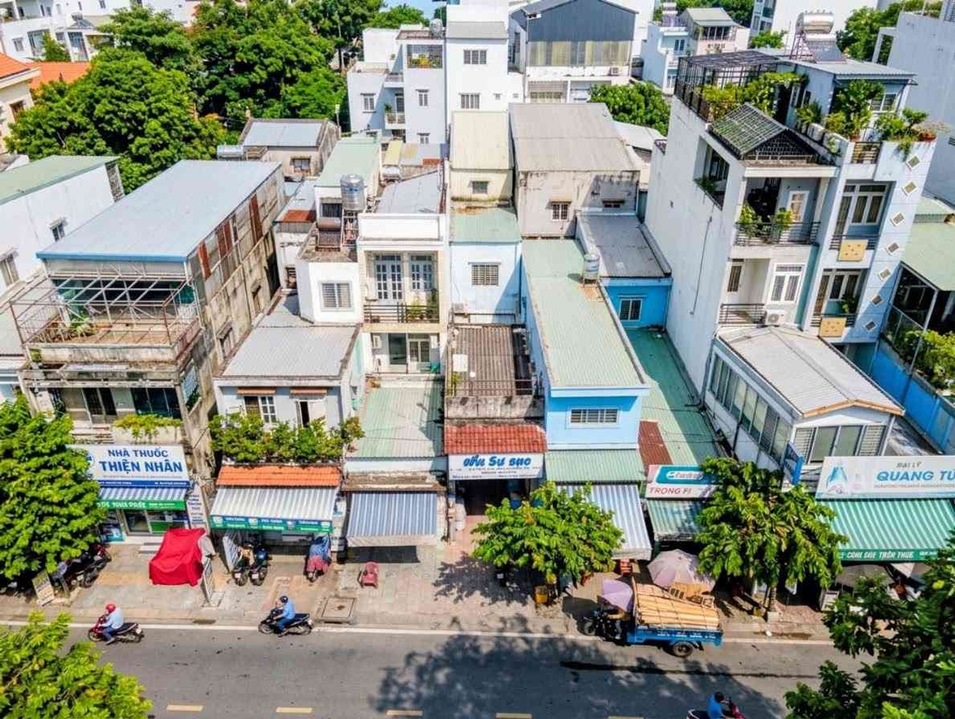 Nhà mặt phố cao cấp tại trung tâm quận với tiềm năng phát triển vượt trội