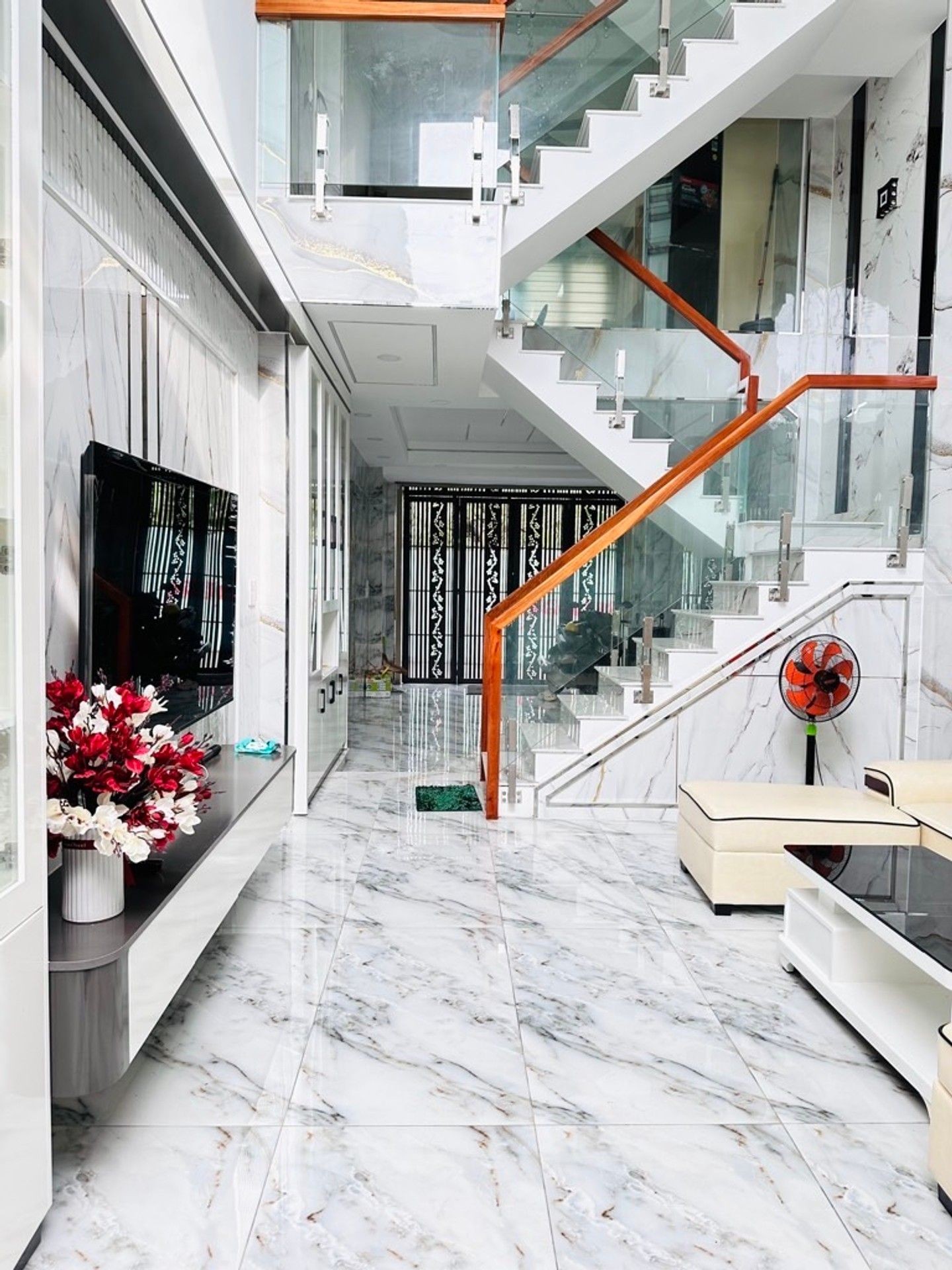 Nhà phố 5 tầng giá giảm sốc, vị trí đắc địa Quận 12 - Cơ hội sở hữu hiếm có