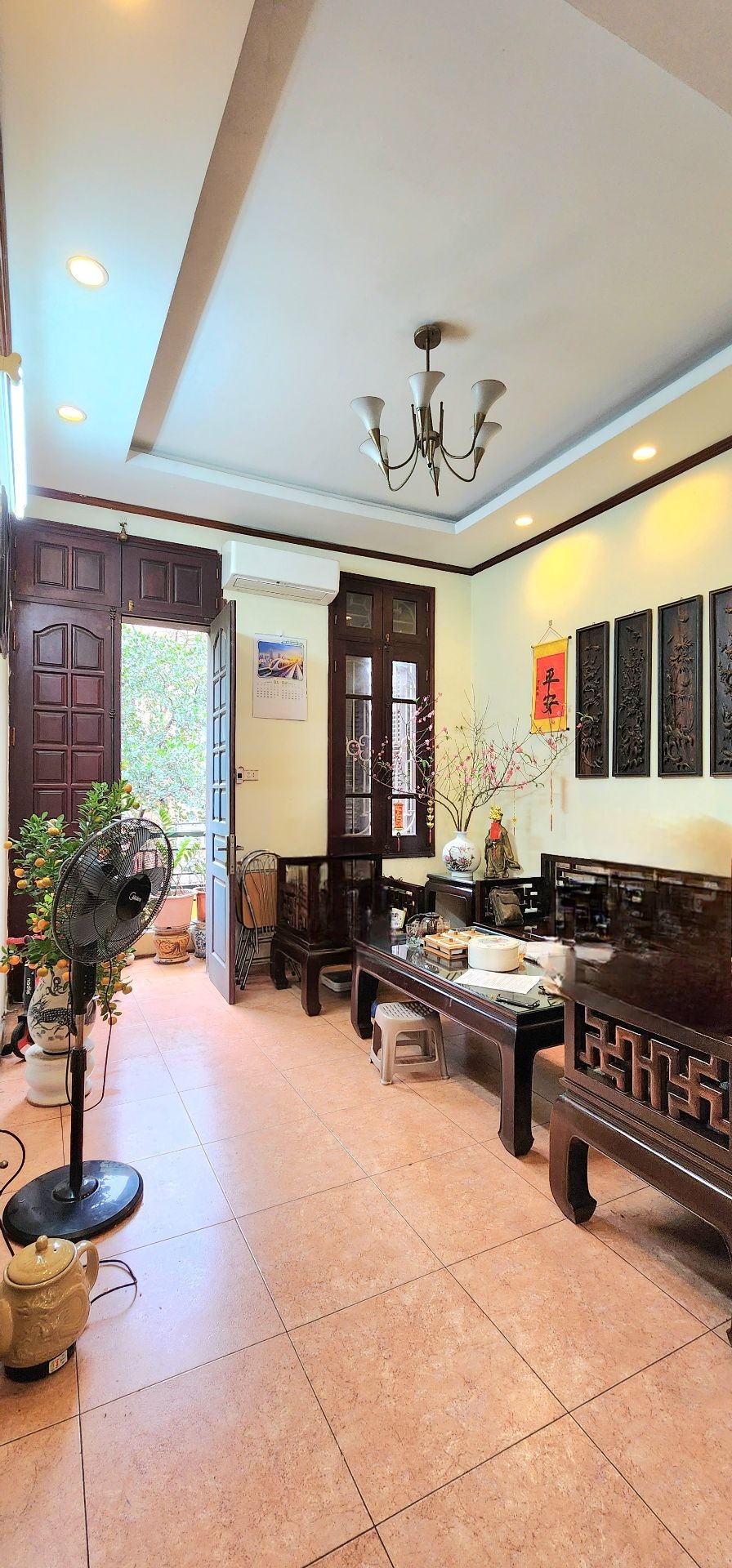 Bán nhà riêng 5 tầng tại quận Nguyễn Tri Phương, mặt tiền 6m, ô tô vào nhà