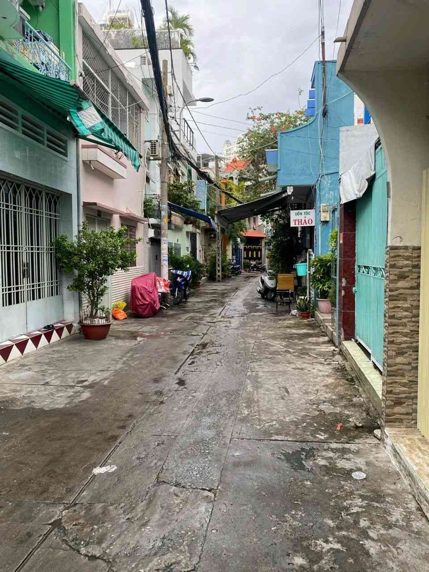 Nhà riêng 2 tầng diện tích 49m2 tại quận 11, tiện xây mới, ô tô đỗ cửa