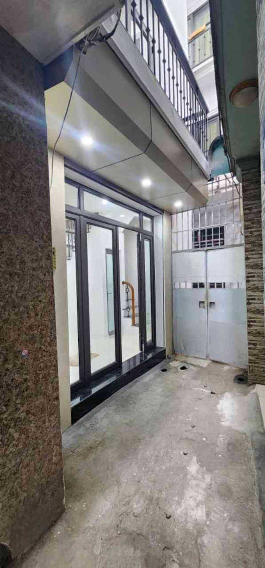 Bán nhà riêng 4 tầng tại phường Dương Văn Bé, diện tích 20.1m², pháp lý sổ đỏ