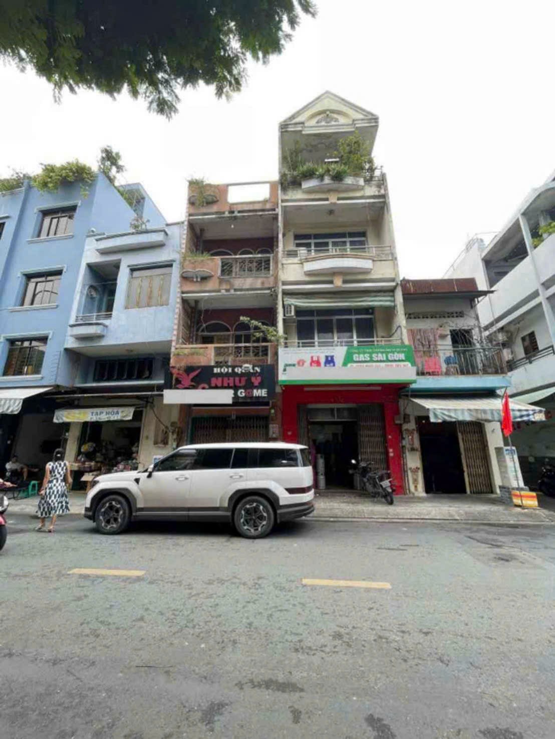 MẶT TIỀN LÒ SIÊU, QUẬN 11- 4 TẦNG CÓ Ô CHỜ THANG MÁY- 56M2 NỞ HẬU, THẾ ĐẤT ĐẸP, LH: 0934129392