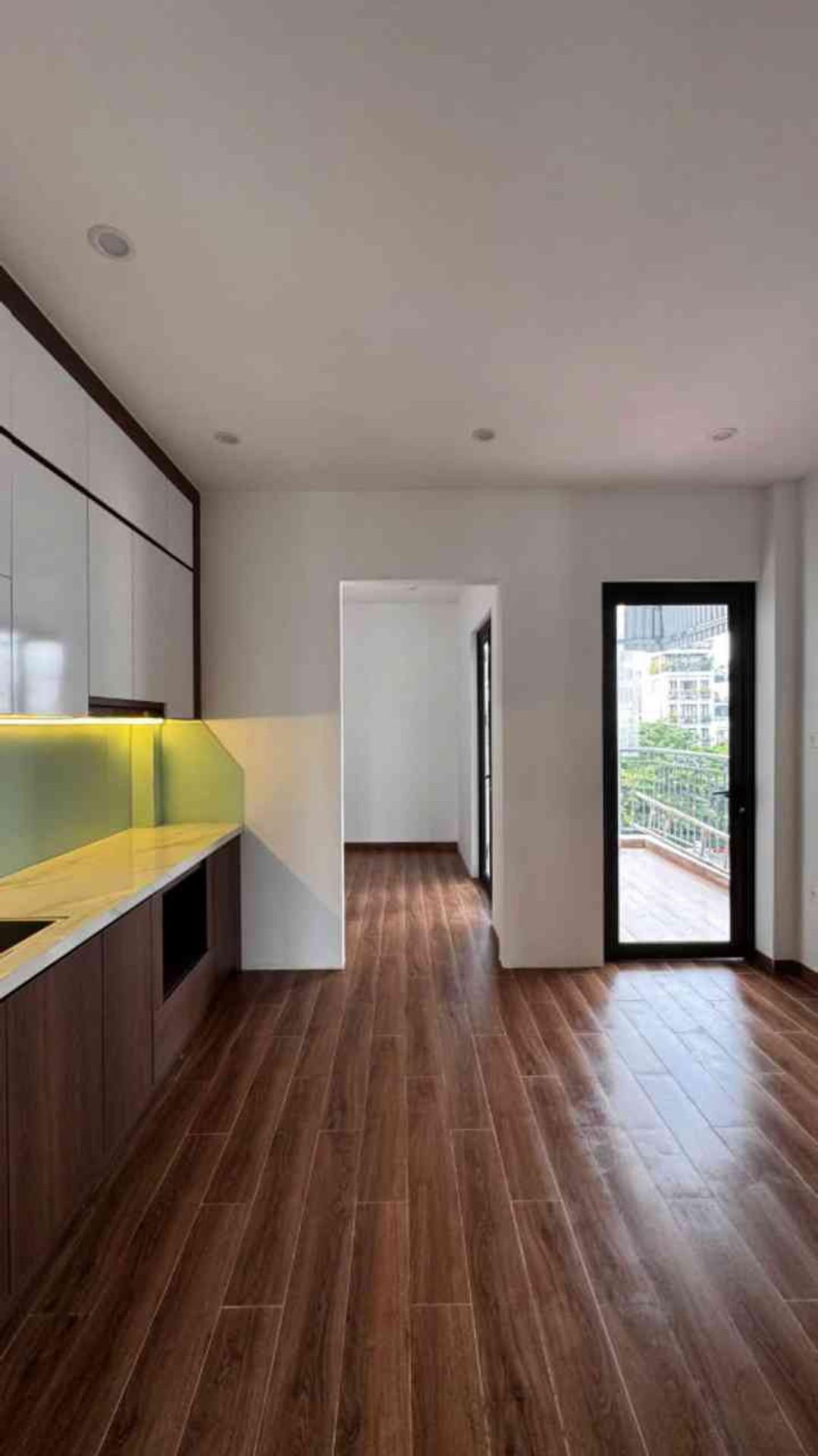 Bán Nhà 6 tầng thang máy, lô góc, gần Hồ Tây, Hoàng Hoa Thám