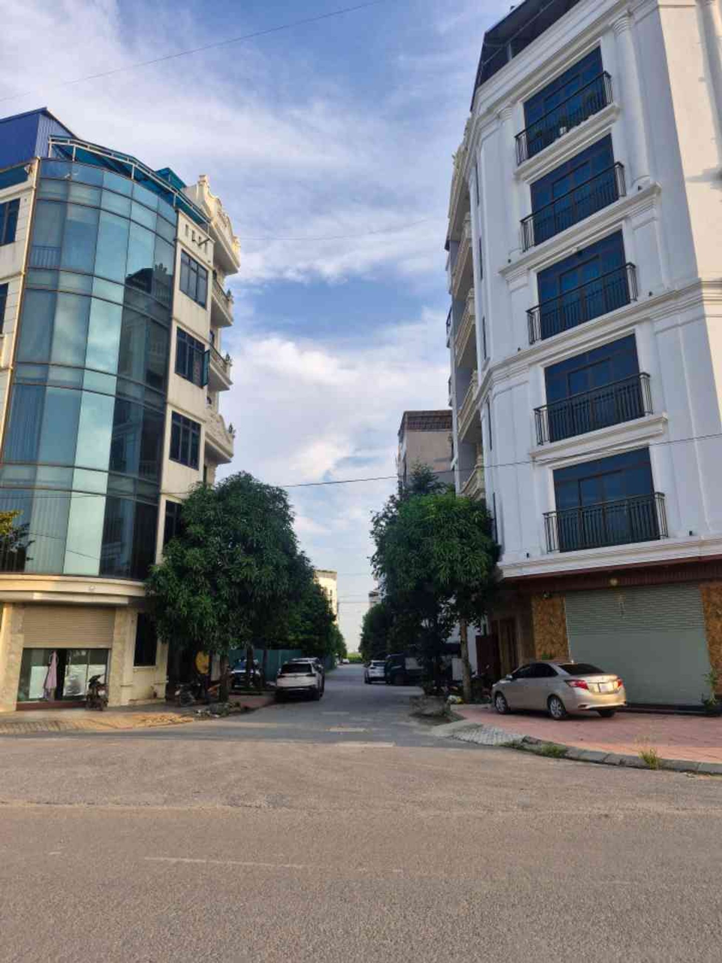 Nhà 5 tầng mặt phố khu đô thị Phú Lương diện tích 62,5m2