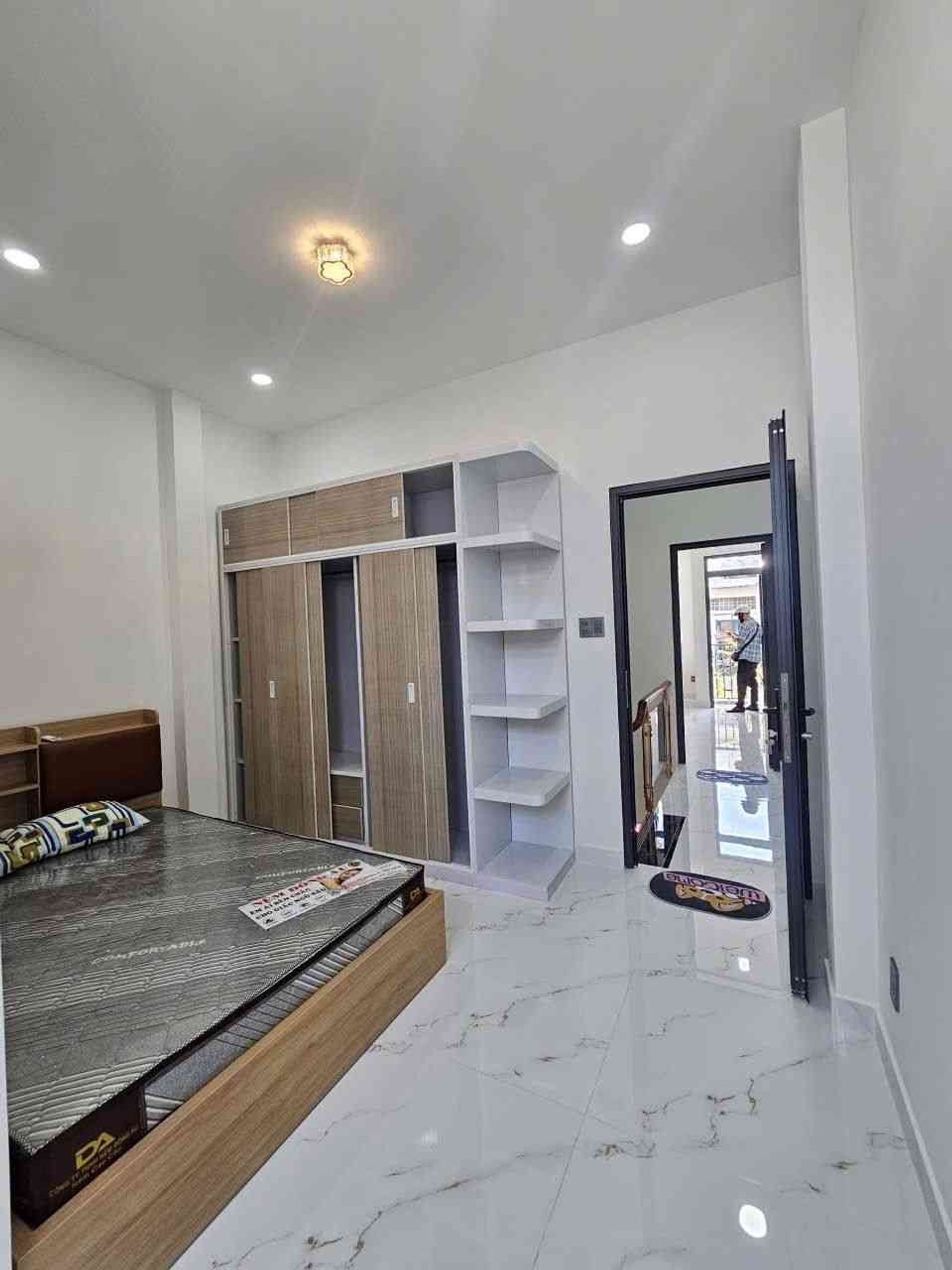 Nhà mặt phố hai tầng sang trọng tại quận 8, vị trí đắc địa bên khu ẩm thực sầm uất