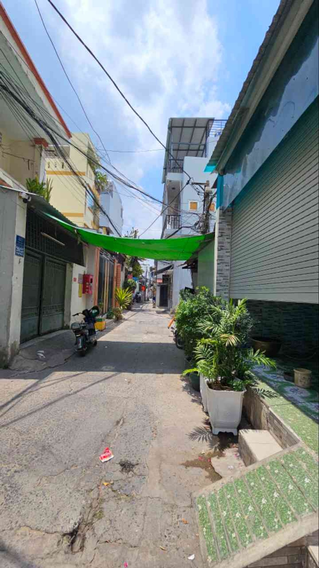 Nhà 2 tầng gần chợ Tân Hương, ô tô đỗ cửa, giá 2.85 tỷ