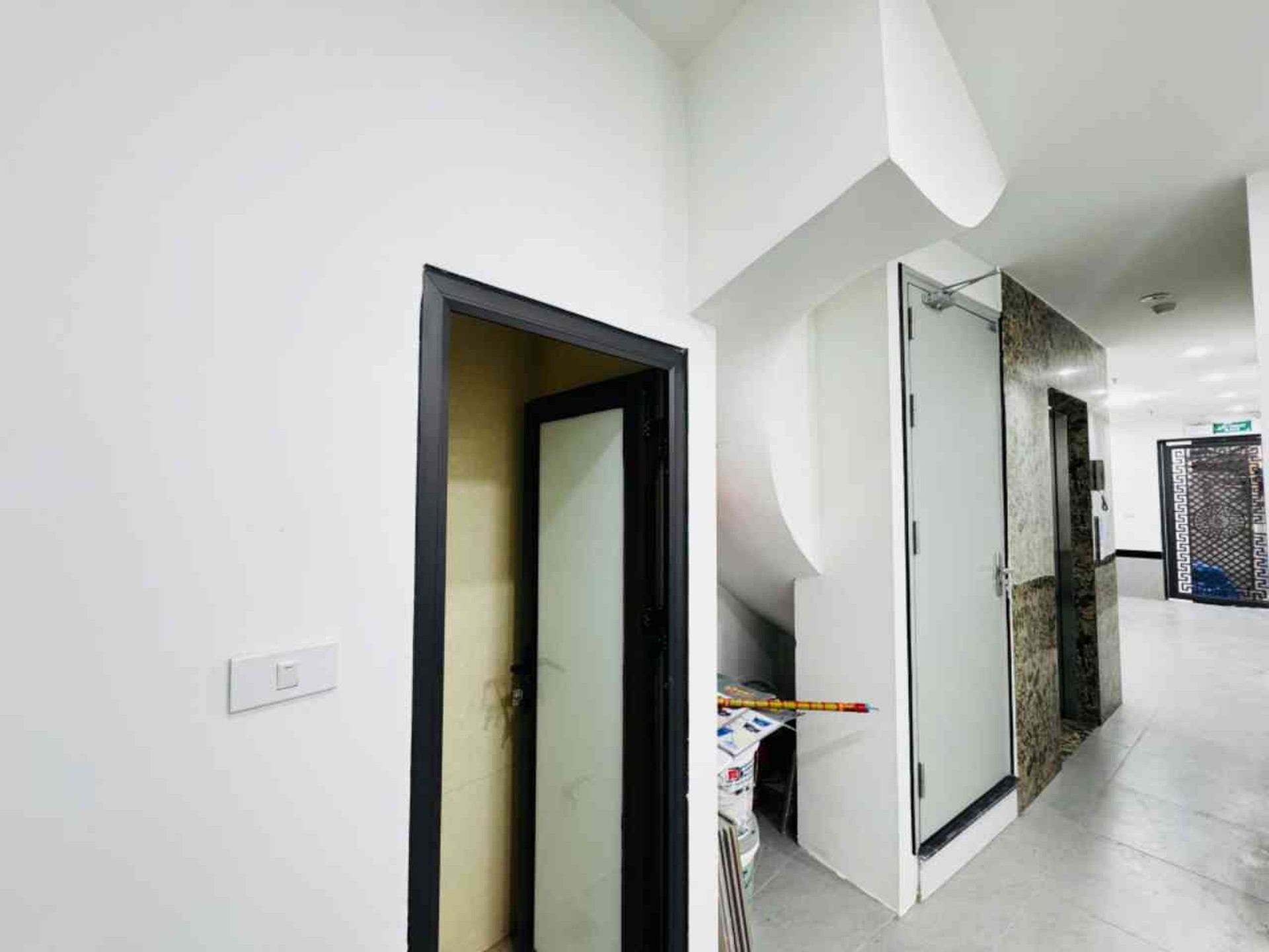 Bán nhà riêng 7 tầng tại Võng Thị, Tây Hồ với view Hồ Tây và thang máy hiện đại