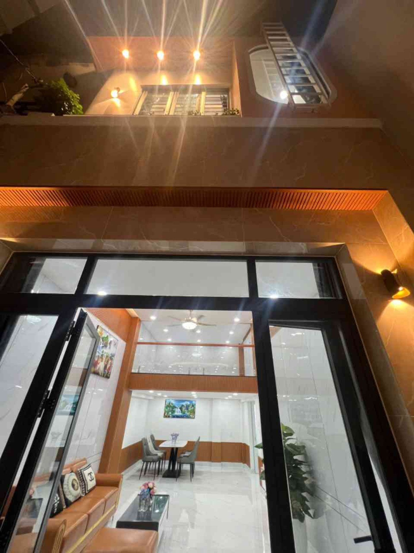 🔥 GÒ VẤP – NHÀ 3PN – 55M² CÔNG NHẬN – NỞ HẬU – GẦN TRƯỜNG – 6,15 TỶ
🏡 Nhà đẹp, thiết kế hiện đại