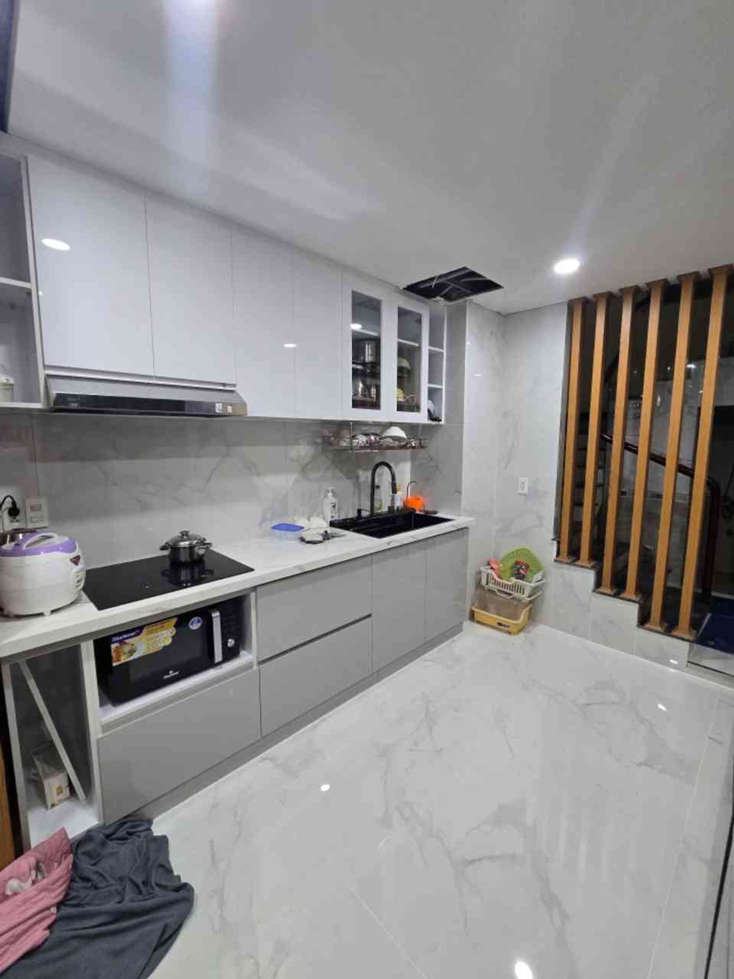 Nhà Quận 10 5 Tầng Mới, Sống Đẳng Cấp